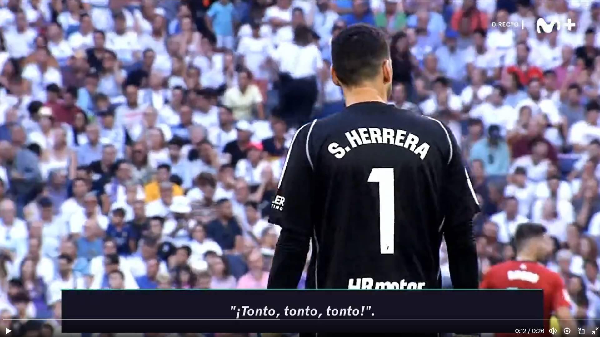 Durante unos segundos, el Bernabéu insulta al portero