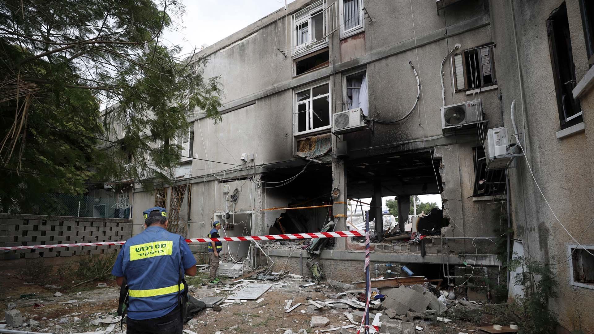 Un edificio dañado en la ciudad de Ashkelon (Israel)