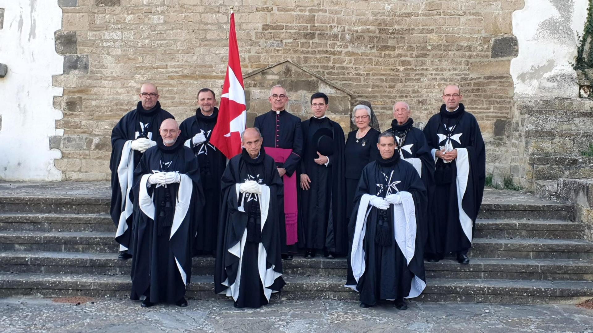 La Orden de Malta en Navarra, en las ruinas de la iglesia de San Martín, en Leache