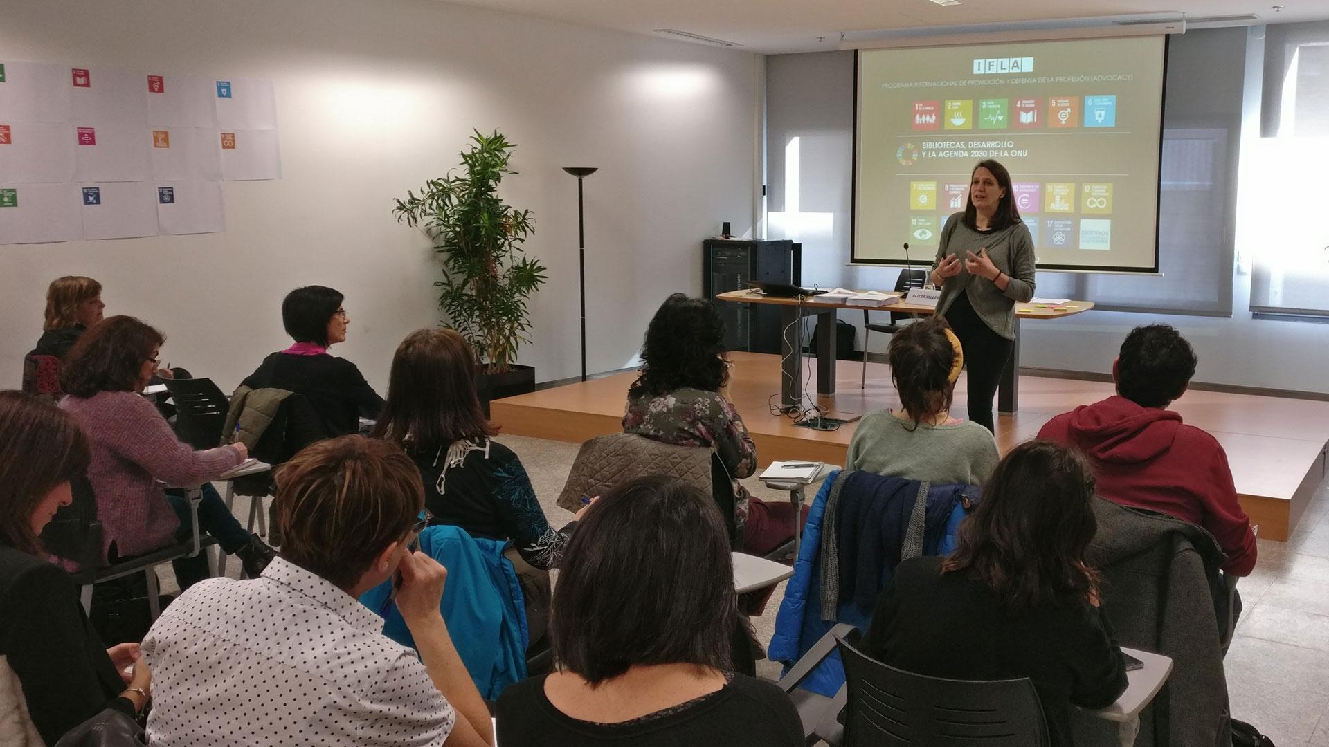 Presentación del estudio sobre el personal bibliotecario público de Navarra
