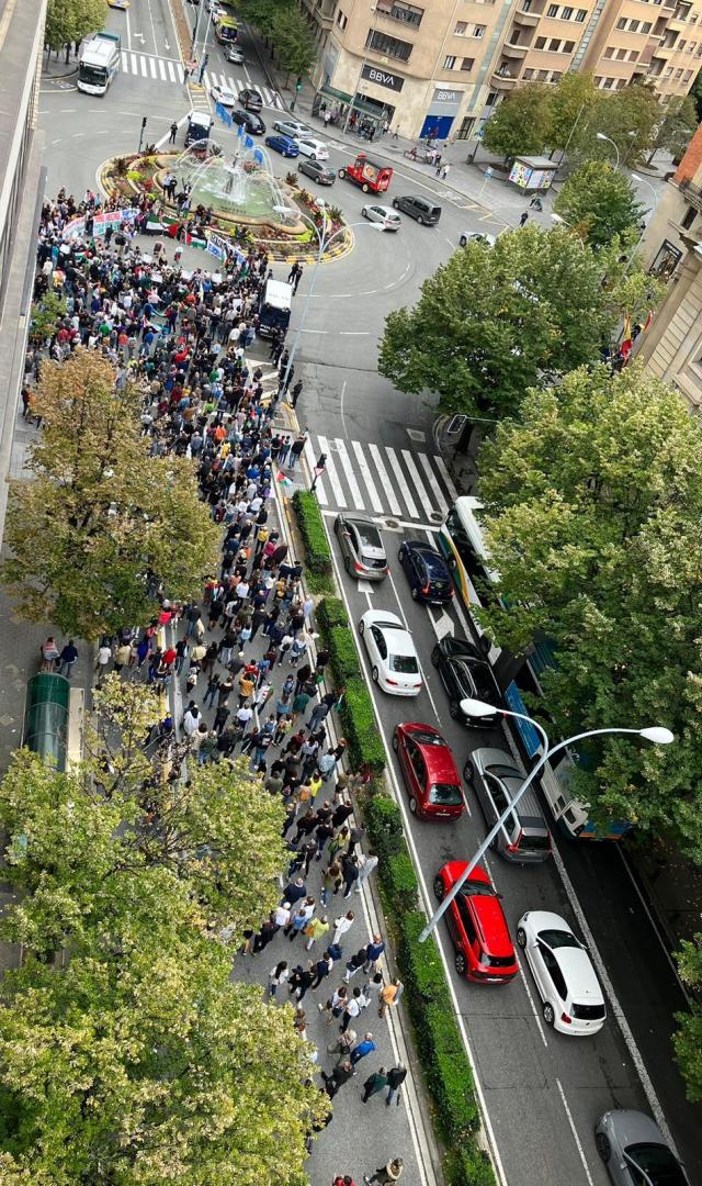 La manifestación ha partido a las 11.30 horas desde la Plaza de la Constitución