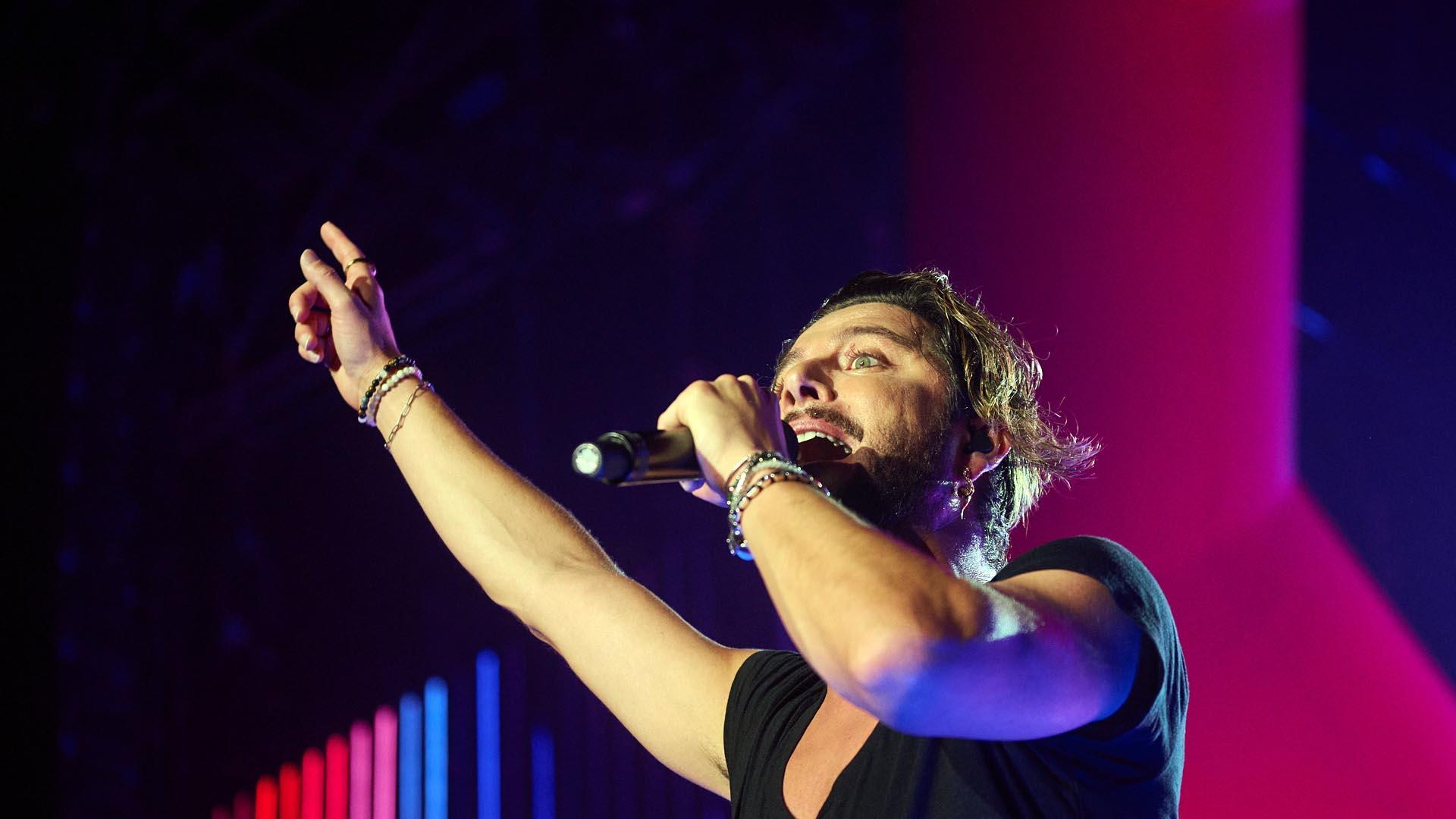 Fotos del concierto de Manuel Carrasco en el Navarra Arena. /