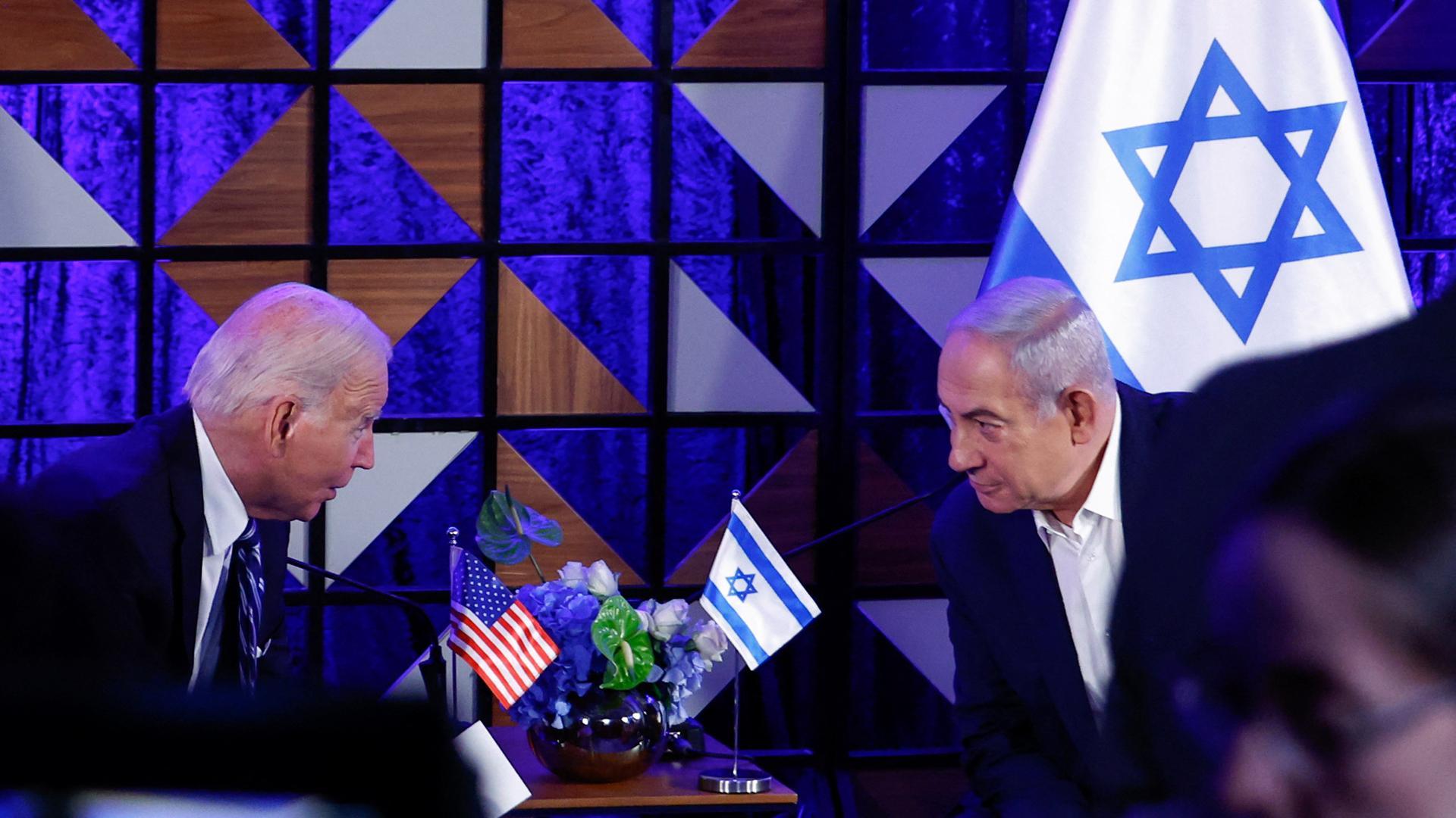Joe Biden junto a Benjamin Netanyahu