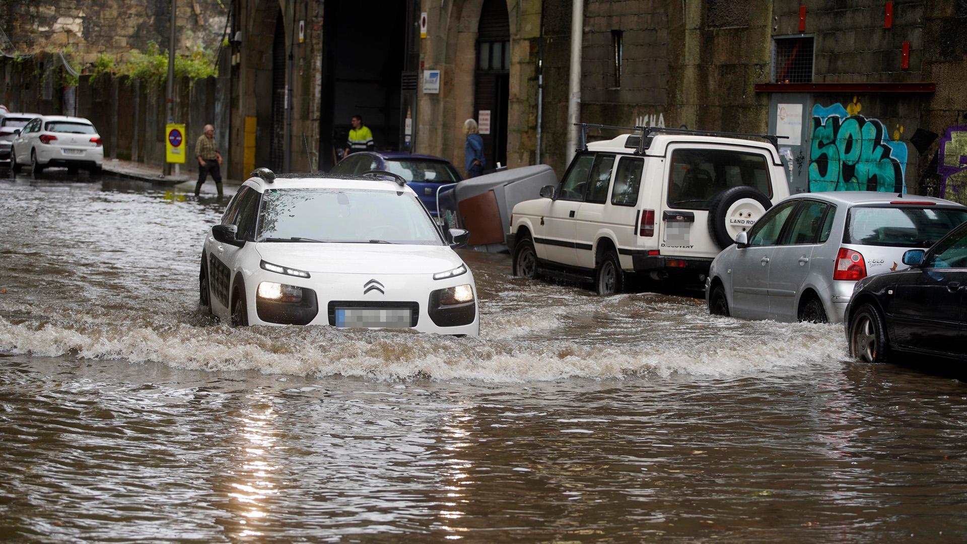 Varias calle de Vigo se han inundado por las fuertes lluvias