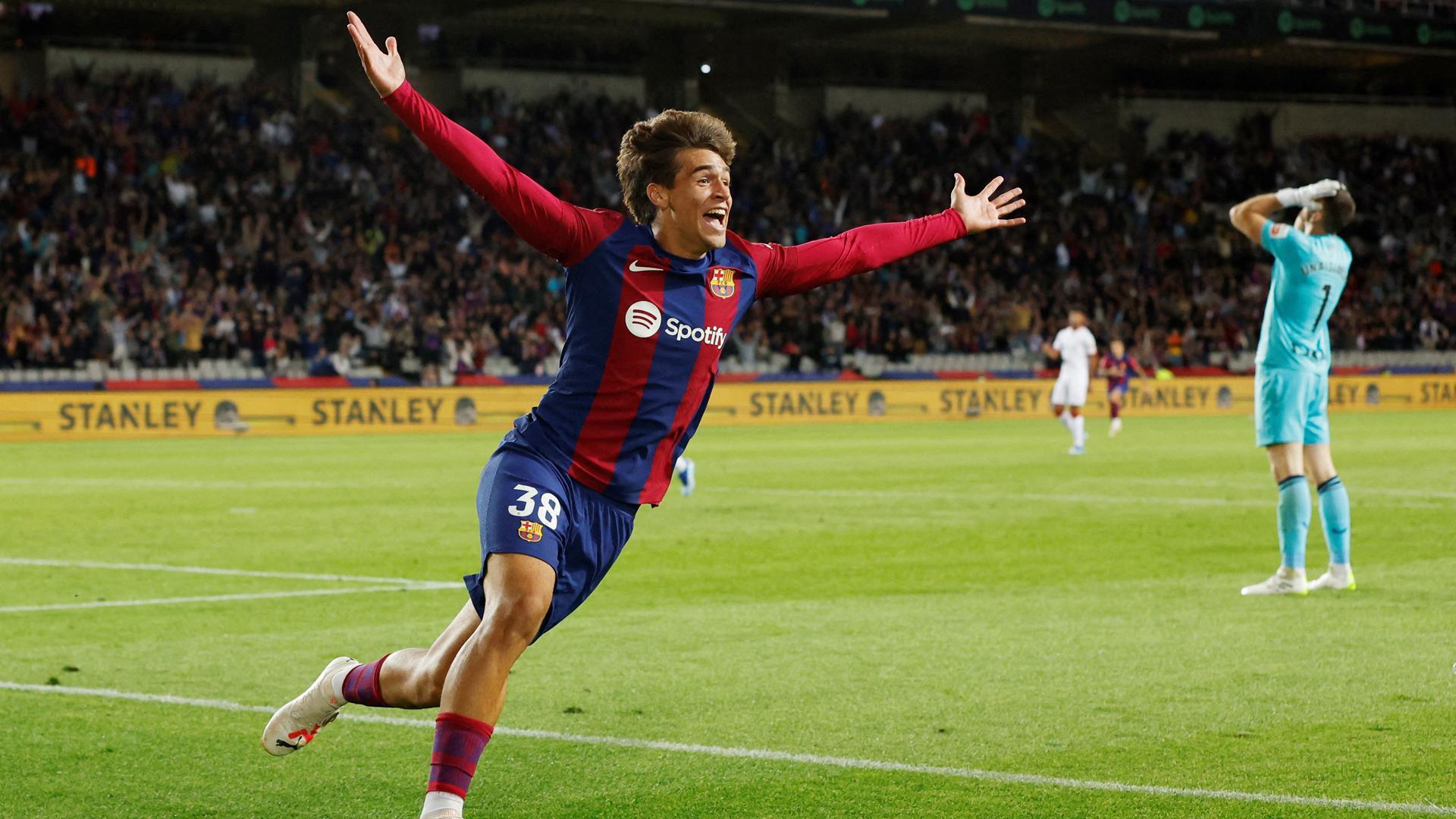 Marc Guiu celebra su tanto al Athletic Club