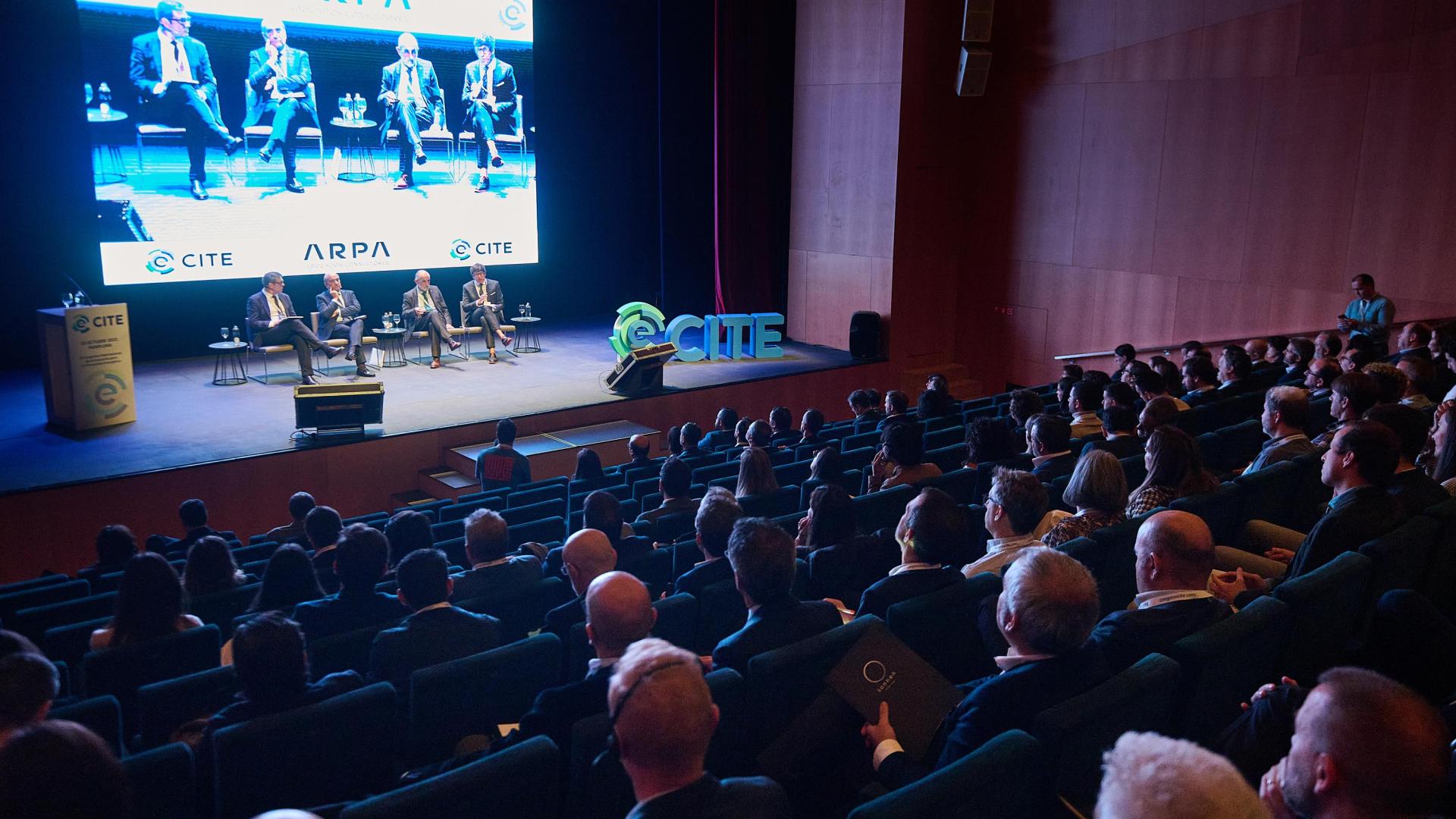 Ricardo Cortés (UNEF), Rafael Mateo (Acciona Energía), José Castellanos (Enerfin) y David Sola (Ríos Renovables)