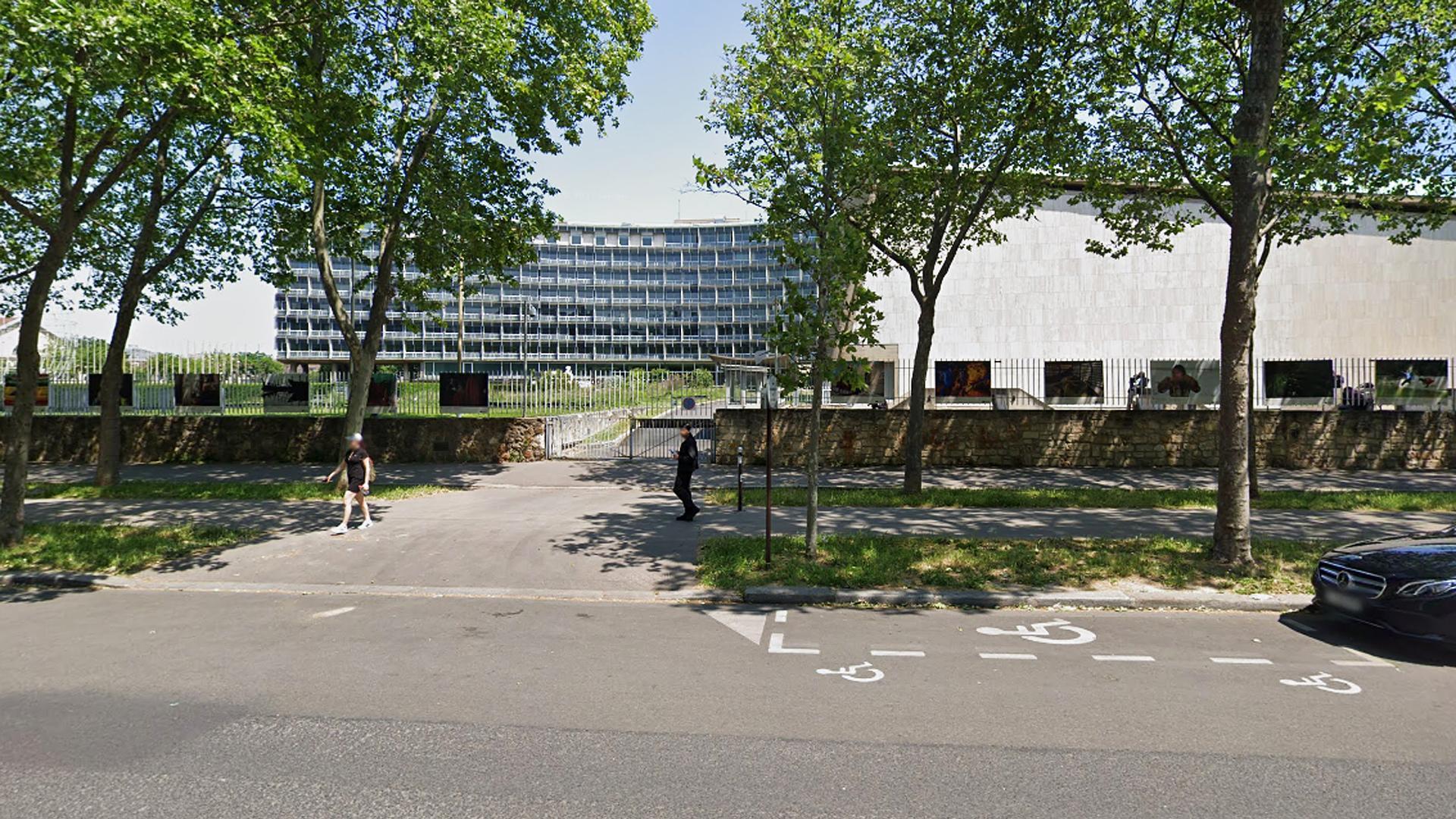 Vista exterior de la sede central de la UNESCO en París