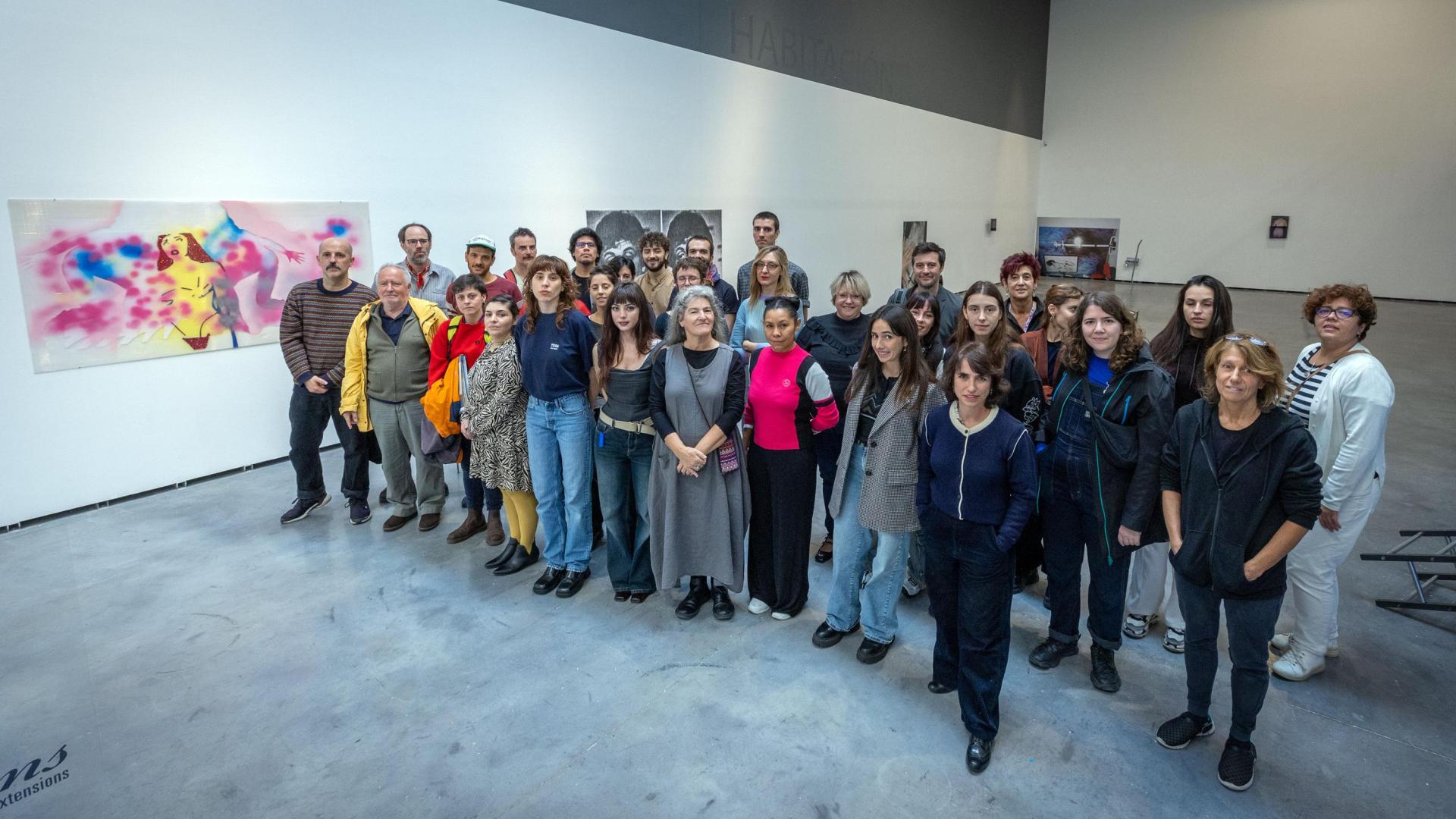 Los artistas participantes en las jornadas de Estudios abiertos, en el Centro Huarte