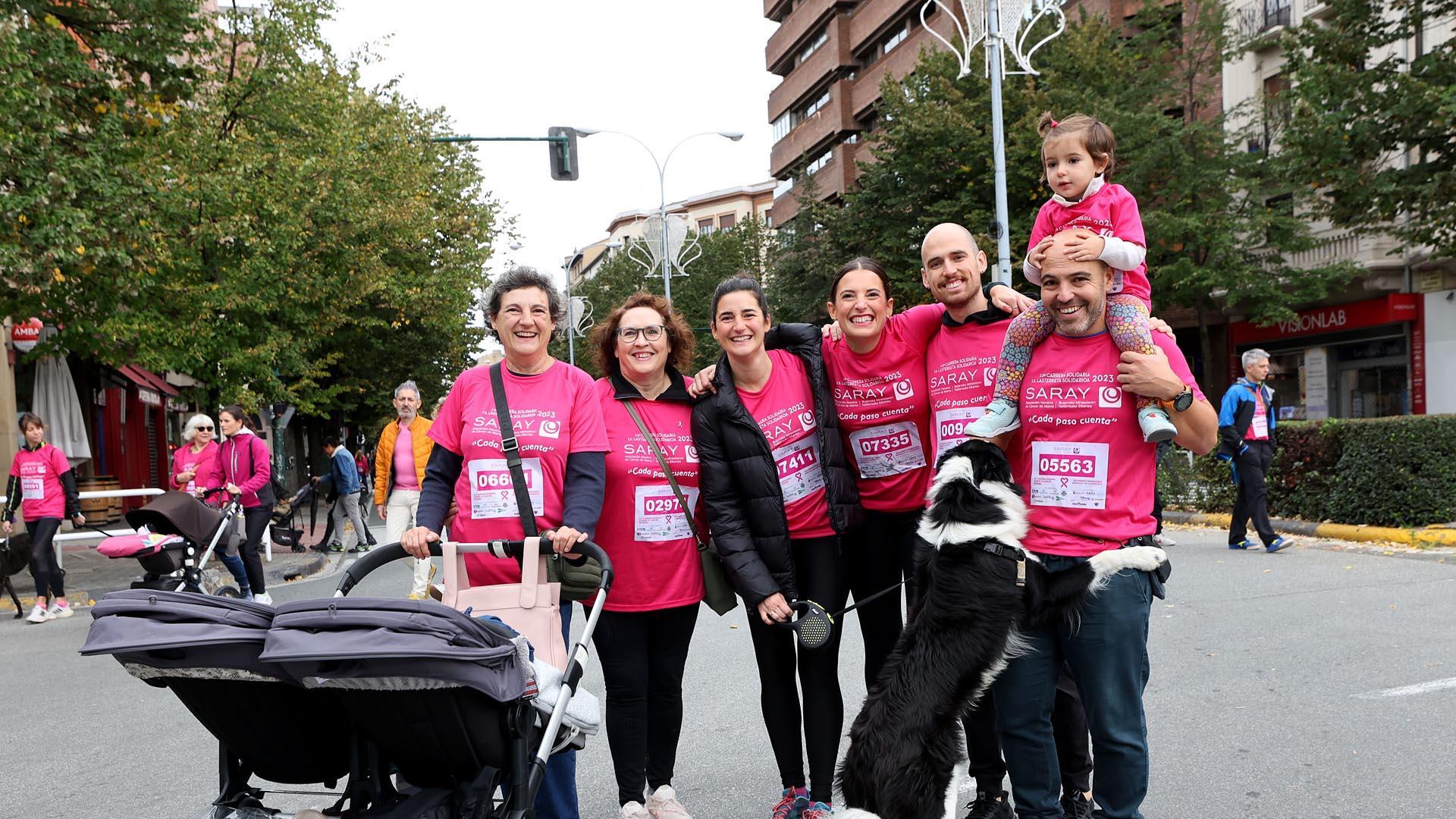 Fotos de la carrera solidaria de Saray en Pamplona. /