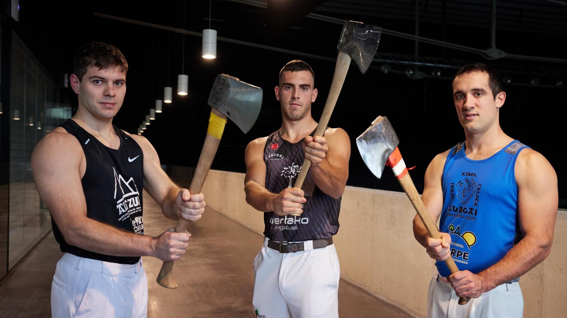 De izquierda a derecha, Joxean Etxeberria, Iker Vicente y Oier Kañamares, en el Arena
