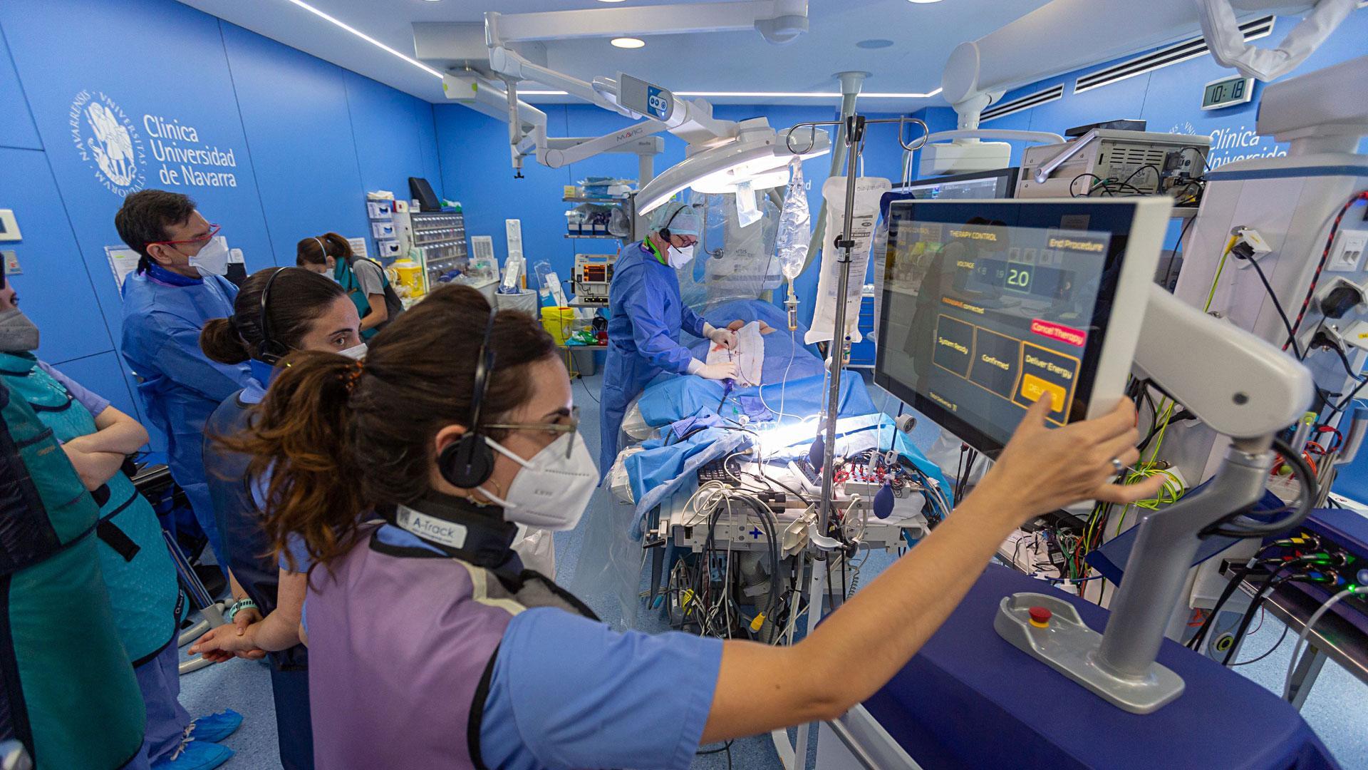 Realización de la técnica de ablación por campo pulsado para el tratamiento de la fibrilación auricular en la sede de la Clínica Universidad de Navarra en Pamplona