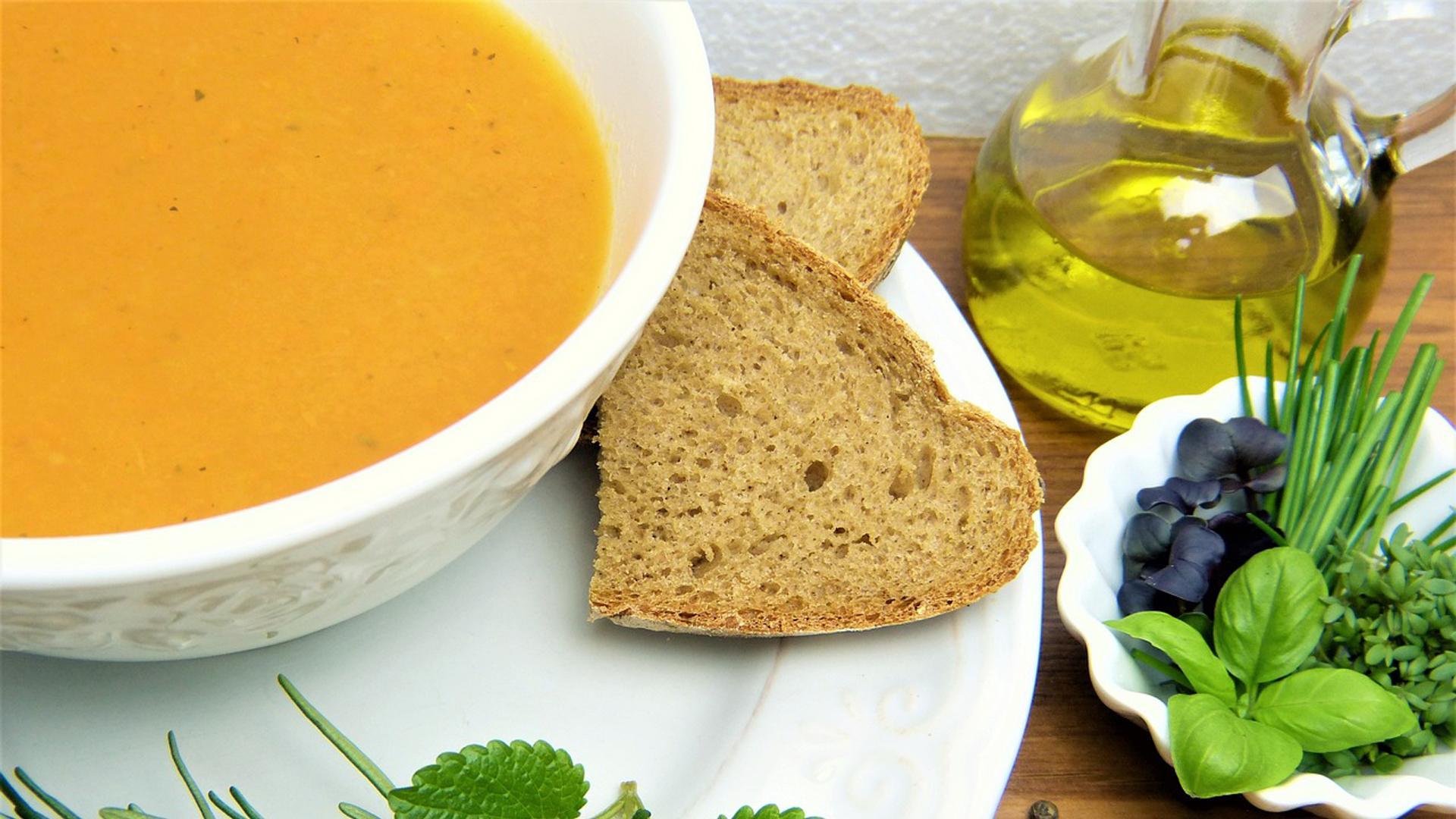 Imagen de archivo de un plato de sopa