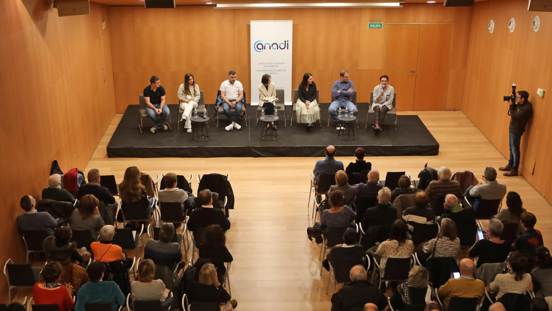 Mesa redonda sobre diabetes organizada por ANADI en Baluarte