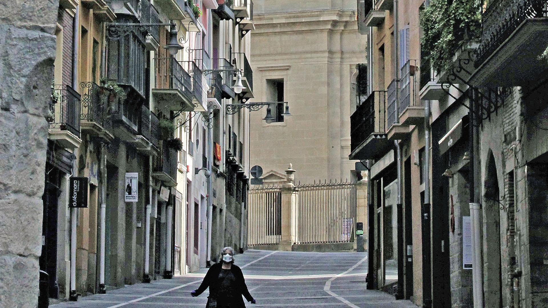 Calle Curia, llamada “rúa Mayor de la Navarrería” cuando en el siglo XV vivía en ella Simón de Clavería