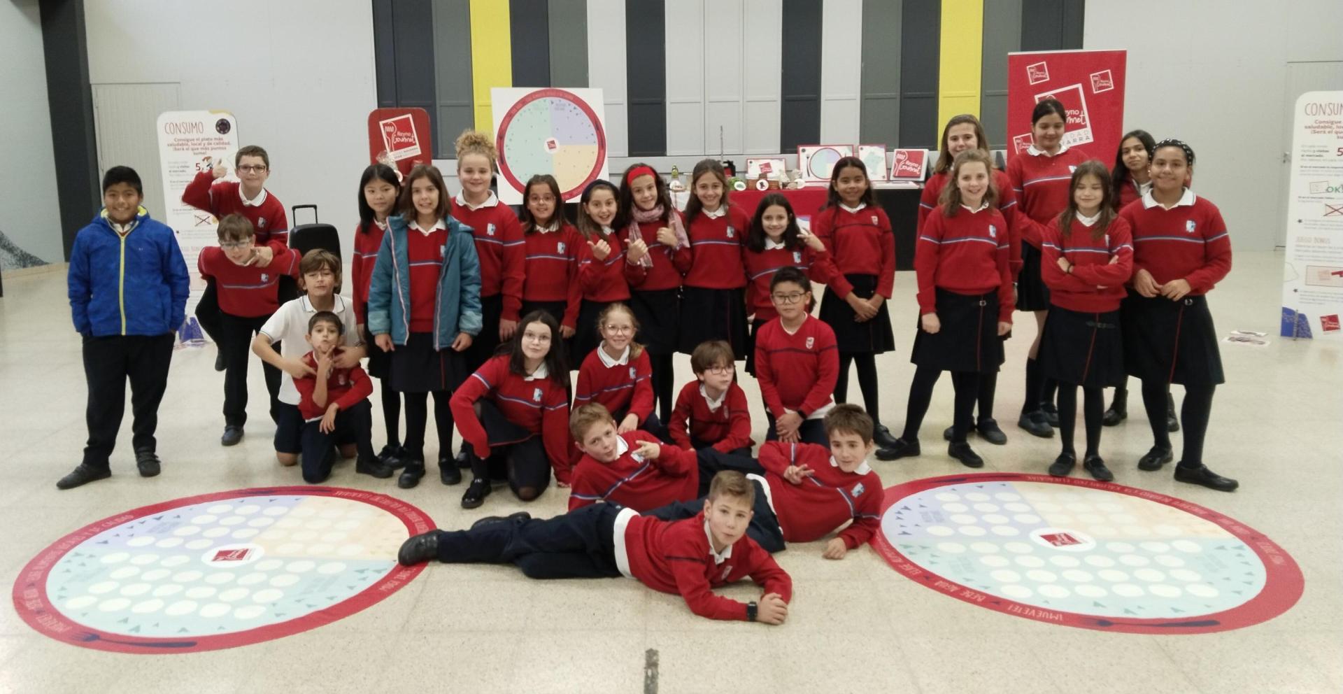 Alumnado del Colegio Santísimo Sacramento de Pamplona, en el taller de ‘El círculo de Reyno Gourmet’