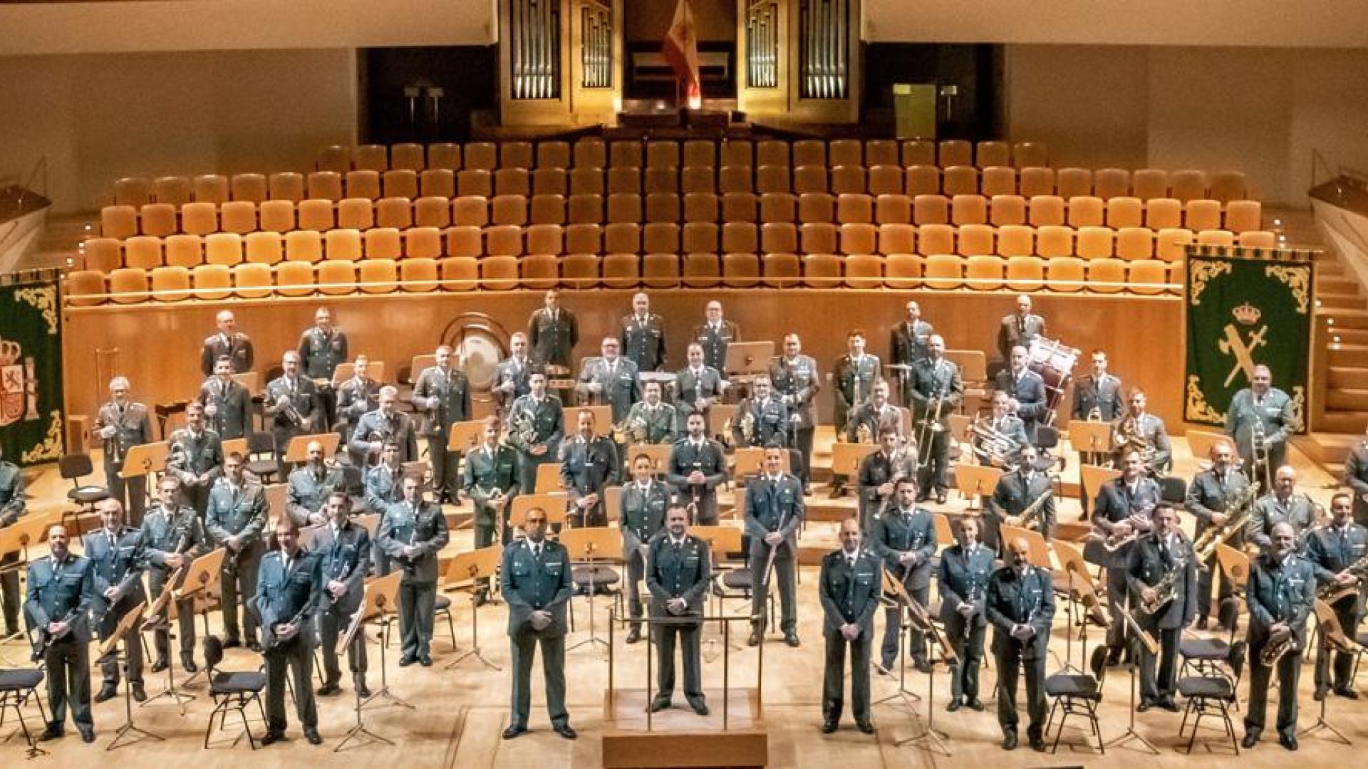 La Unidad de Música de la Guardia Civil ofrece hoy en el MUN un concierto solidario contra el cáncer infantil.