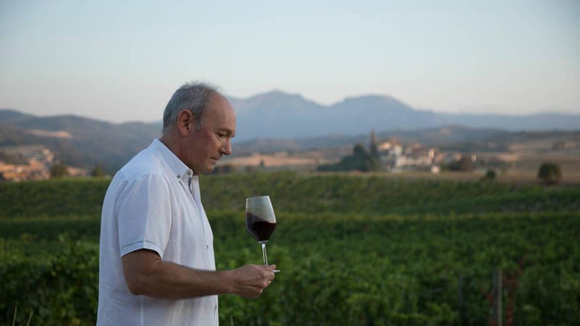 El enólogo de Bodegas Marco Real, Kepa Sagastizábal.