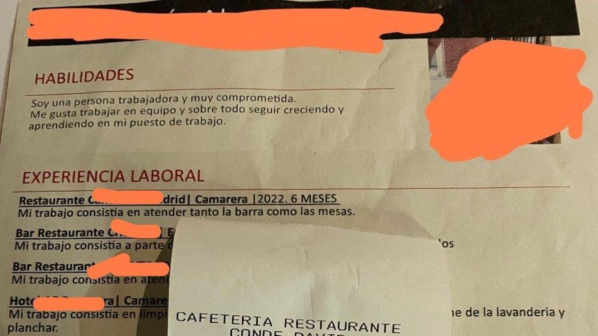 Imagen de la factura sin pagar y el currículum de la joven