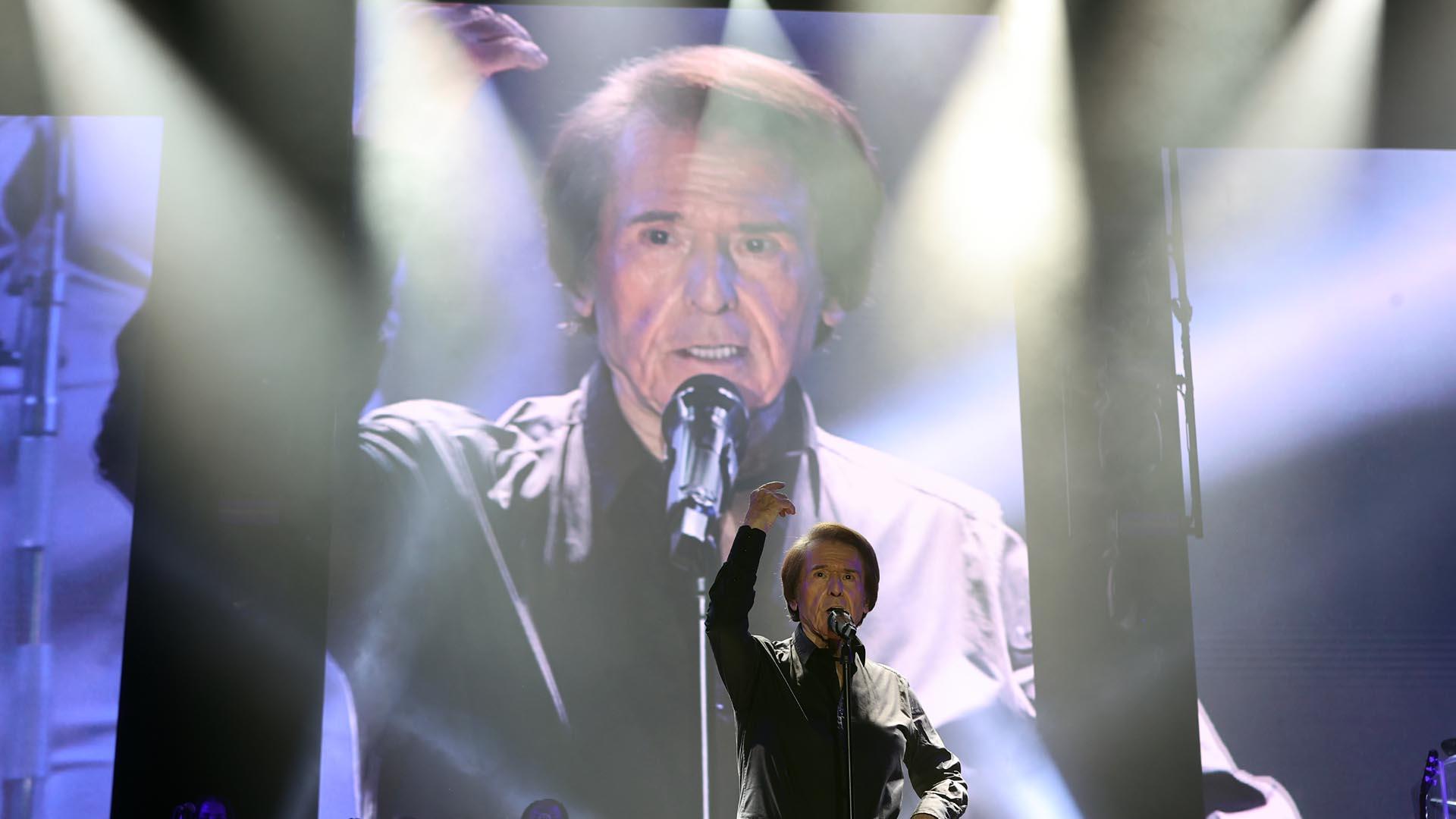 Imágenes del concierto de Raphael en el Navarra Arena