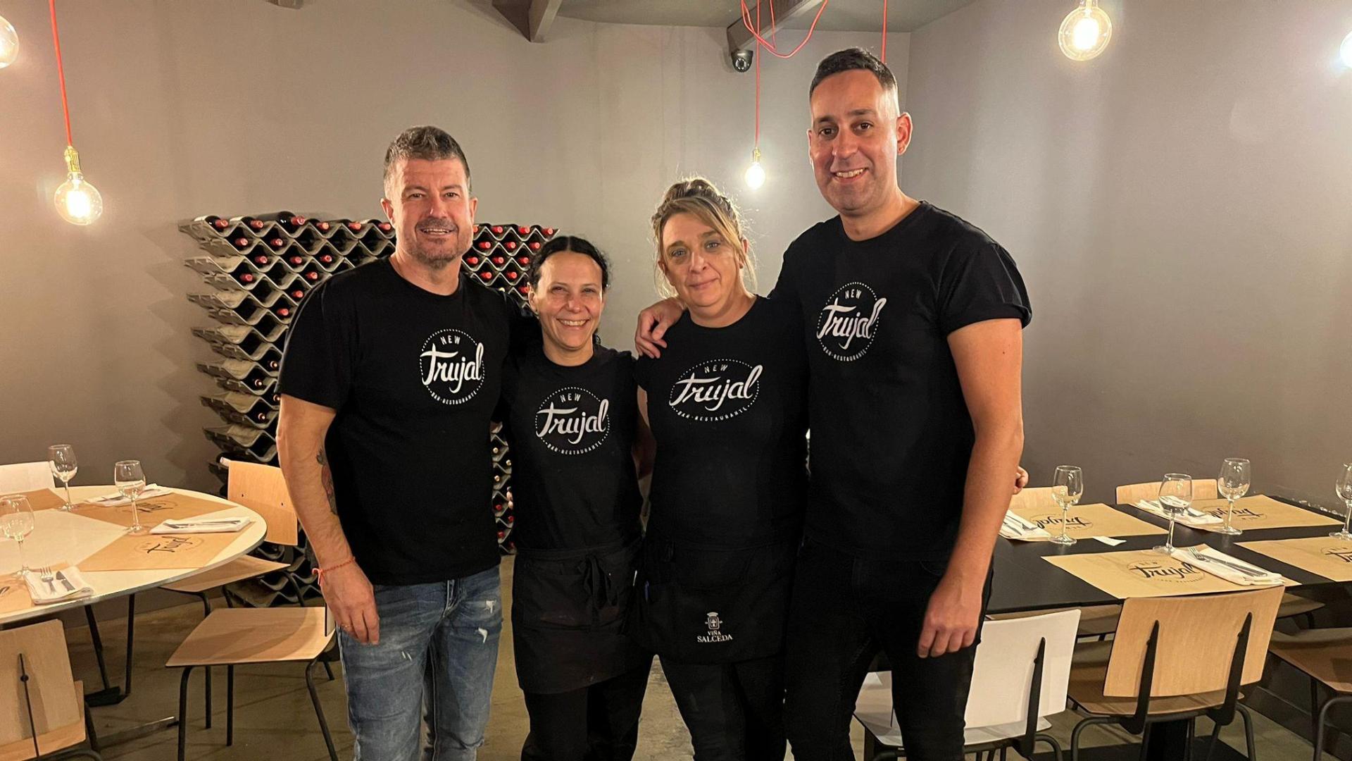 Parte del equipo del 'New Trujal'. Miguel Mongelos es el de la izquierda.