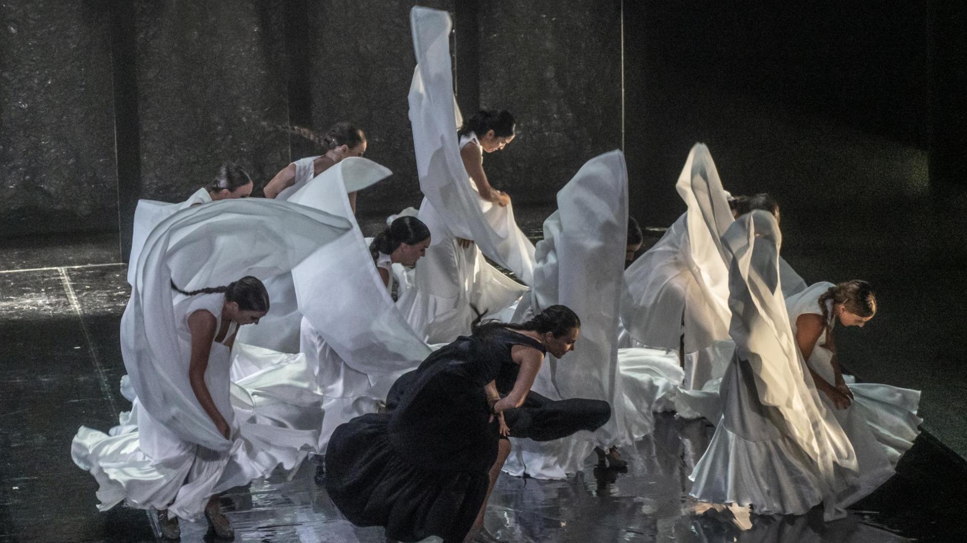 Rafaela Carrasco trae hoy al Gayarre su espectáculo flamenco 'Nocturna. Arquitectura del insomnio'.