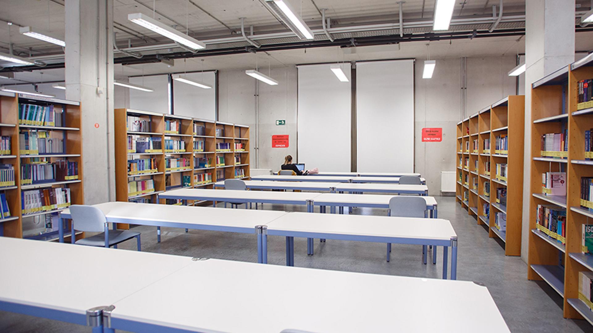 Biblioteca del campus de Arrosadia de la UPNA