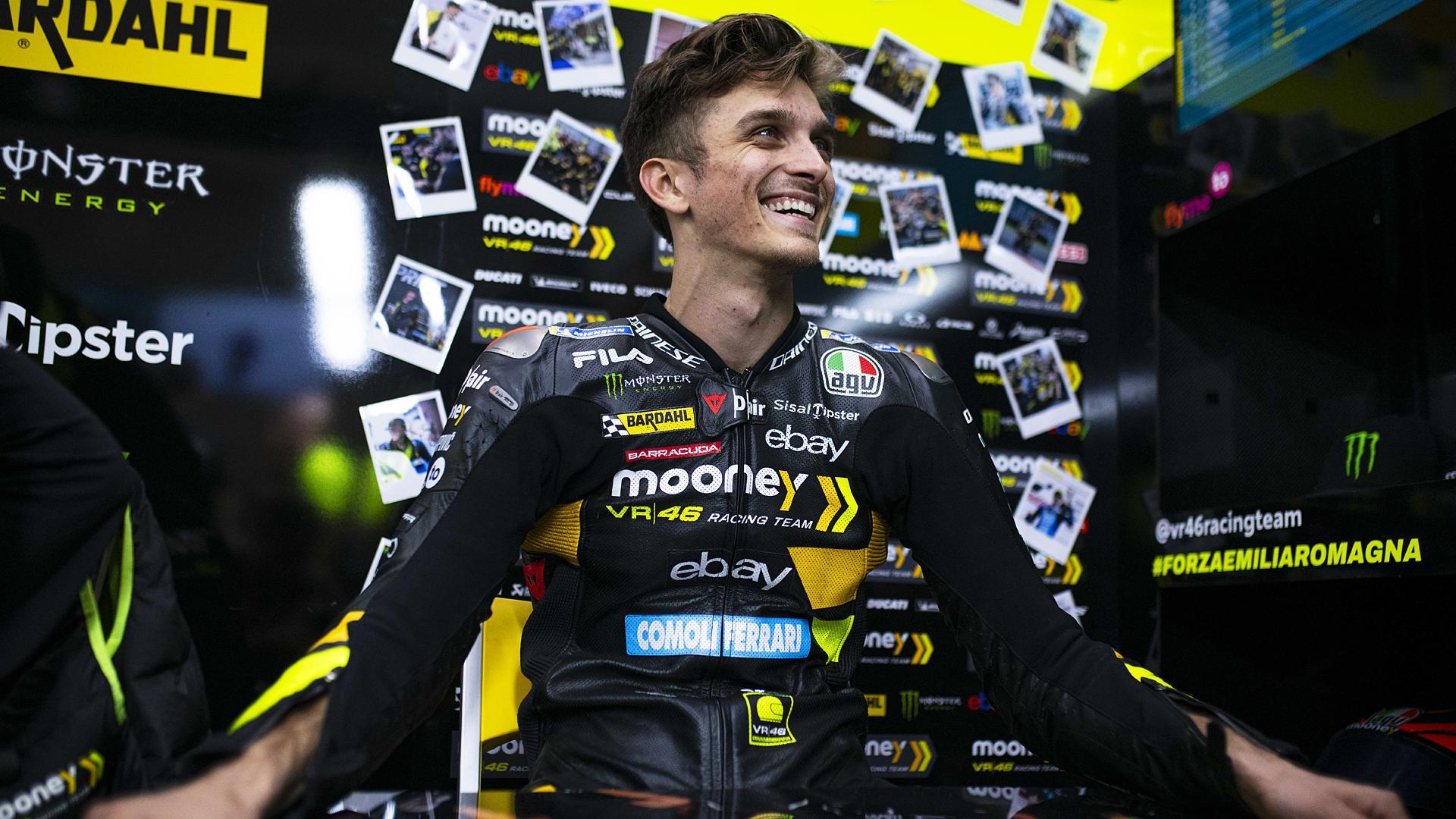 El italiano Luca Marino durante la última carrera del Mundial en el circuito de Valencia todavía con los colores del VR46 Racing Team./