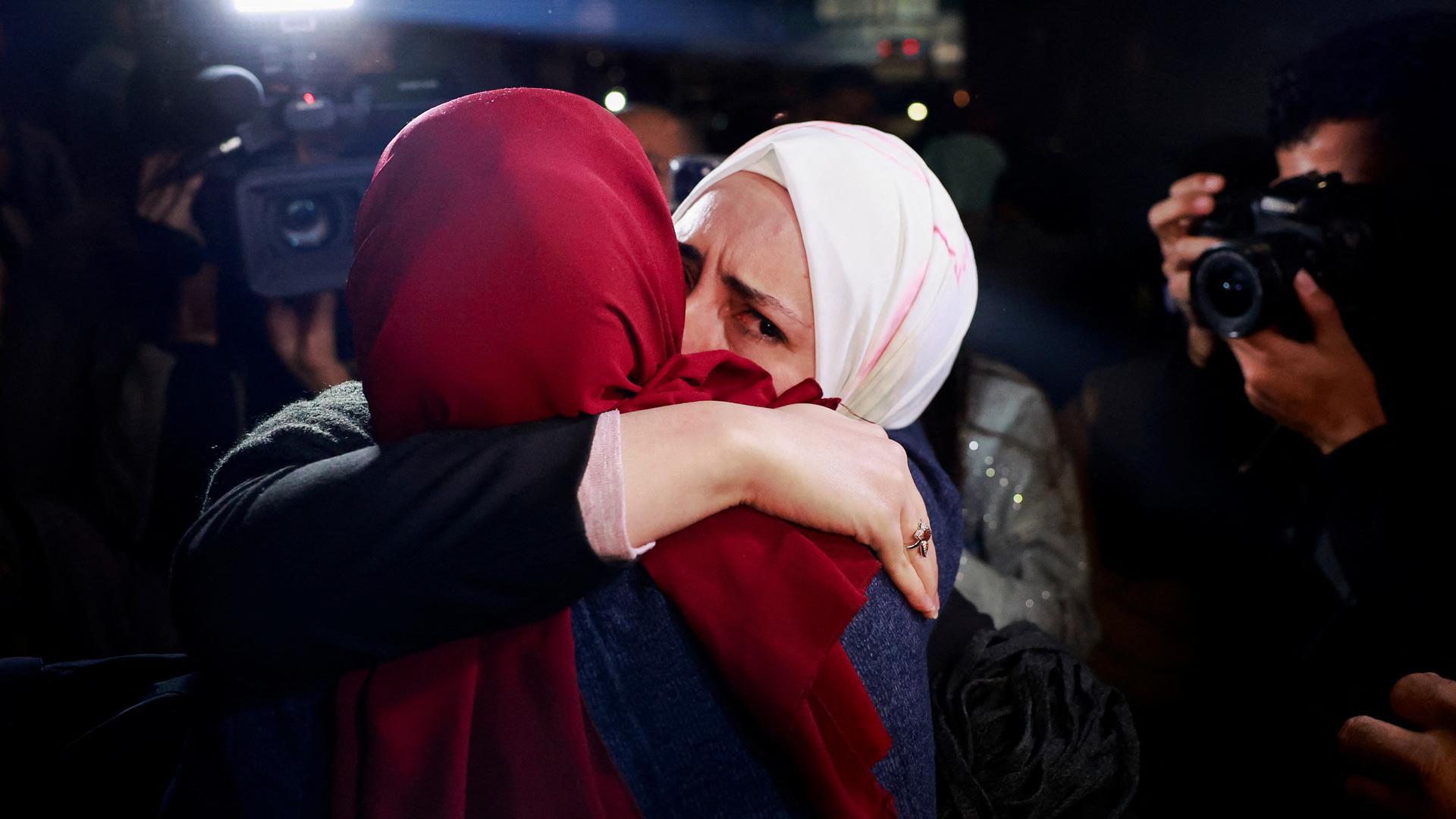Reencuentro durante la tregua entre Israel y Gaza