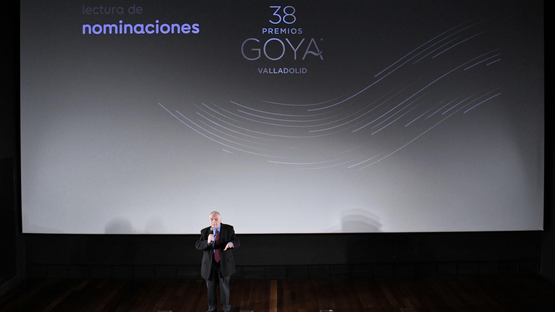 El presidente de la Academia de Cine, Fernando Méndez-Leite, interviene en el acto de anuncio de las nominaciones de la 38 edición de los Premios Goya, en la Academia de Cine