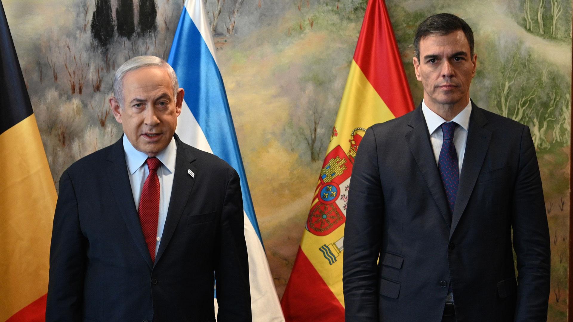 El presidente del Gobierno, Pedro Sánchez, junto al primer ministro israelí, Benjamin Netanyahu, durante su encuentro en Jerusalén