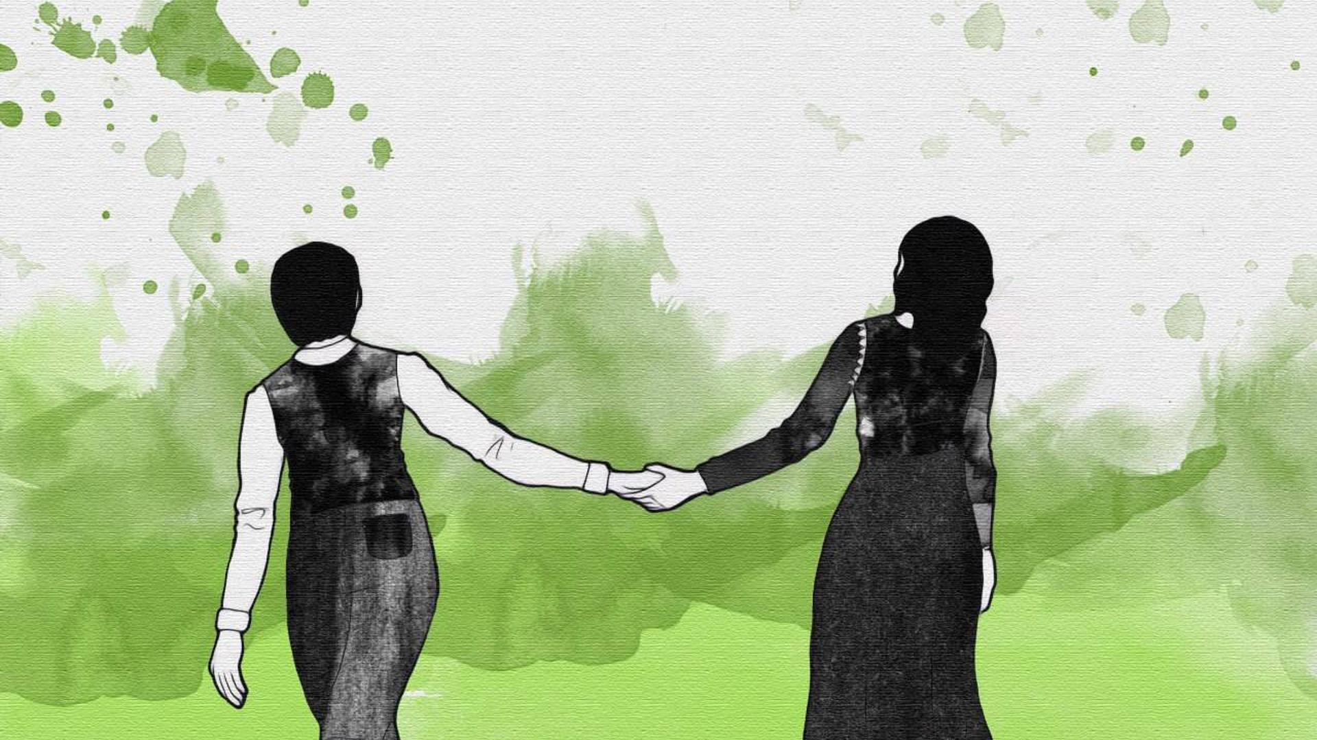EL AMOR DE DOS MAESTRAS  Elisa Sánchez Loriga y Marcela Gracia Ibeas fueron dos maestras gallegas que se enamoraron y se casaron por la Iglesia el 8 de junio de 1901 en La Coruña. Elisa se hizo pasar por un hombre, adoptando la identidad de un primo suyo fallecido en un naufragio. Pero poco después, el engaño fue descubierto. Denunciadas, perseguidas  y excomulgadas, tuvieron que huir a Argentina y México. Sobre esta historia, la escritora alicantina Chus Sánchez ha escrito un capítulo de su libro ‘Eligieron ser libres’ (editorial Aloha).  En la imagen, Elisa y Marcela recreadas en una ilustración de Julia Soler para ese libro. La directora de cine Isabel Coixet dirigió ‘Elisa y Marcela’ en 2019