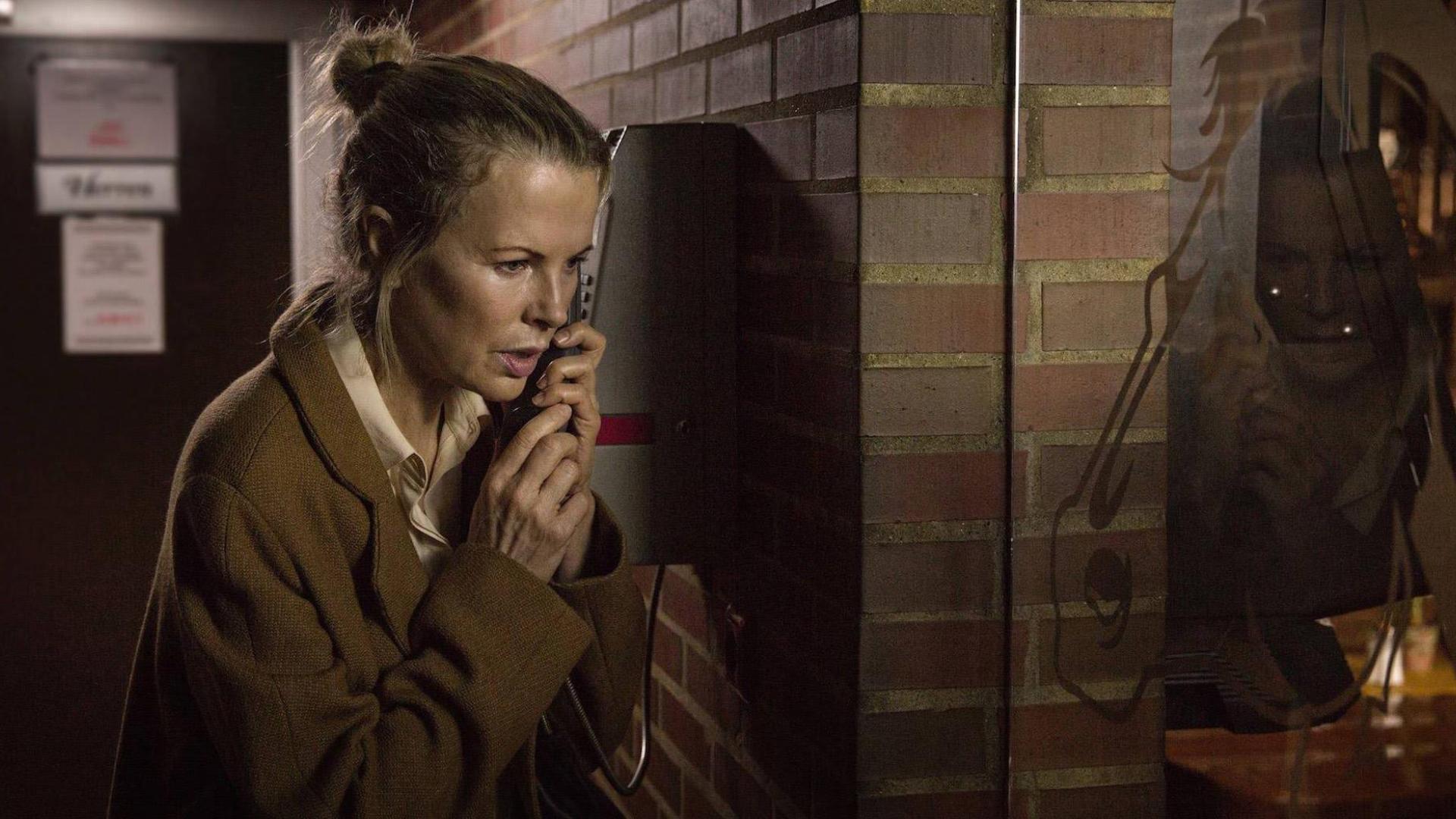 Kim Basinger, en la película The 11th Hour