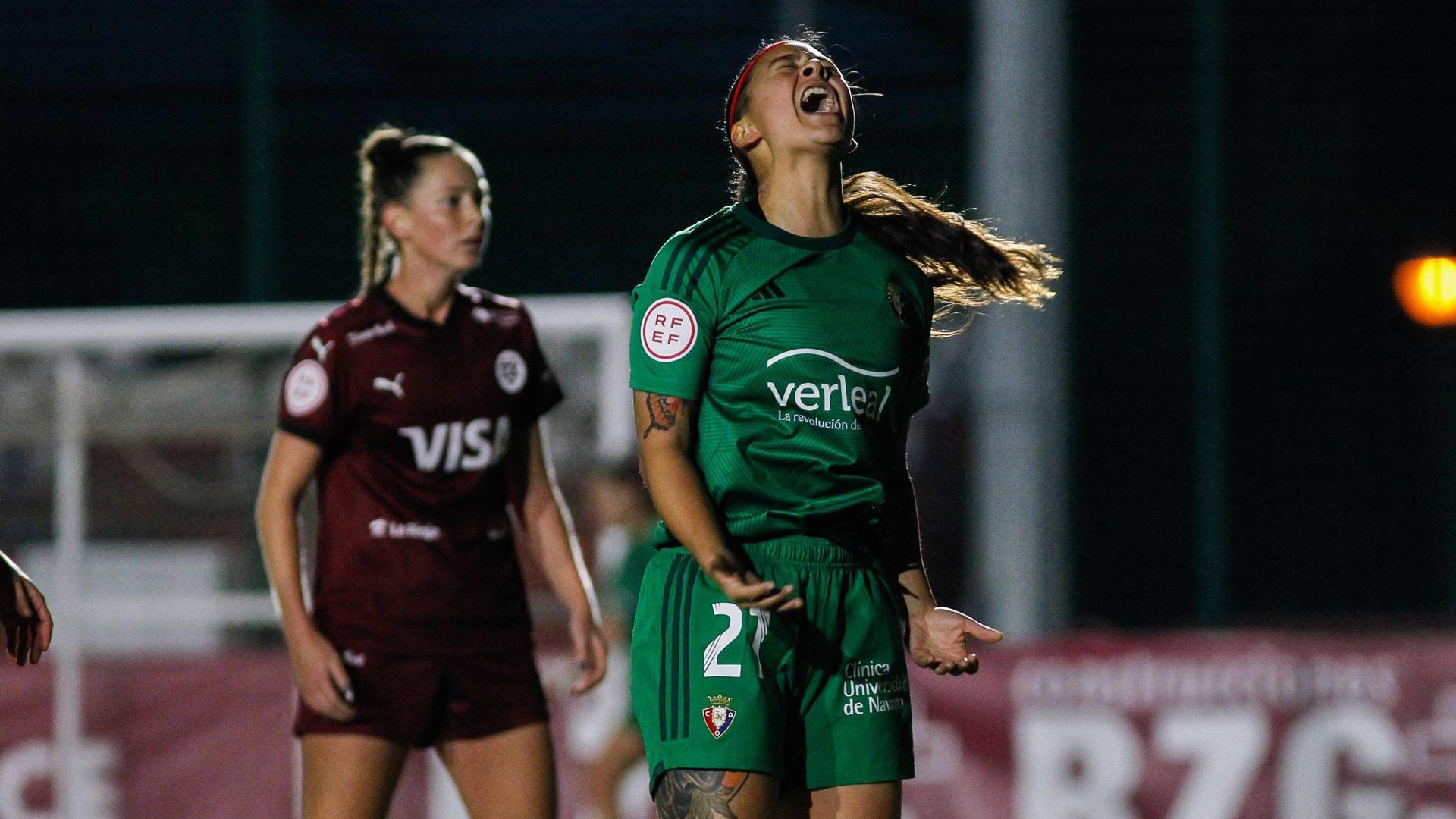 Alexia Jr. se lamenta de una ocasión fallada durante el partido disputado en Logroño