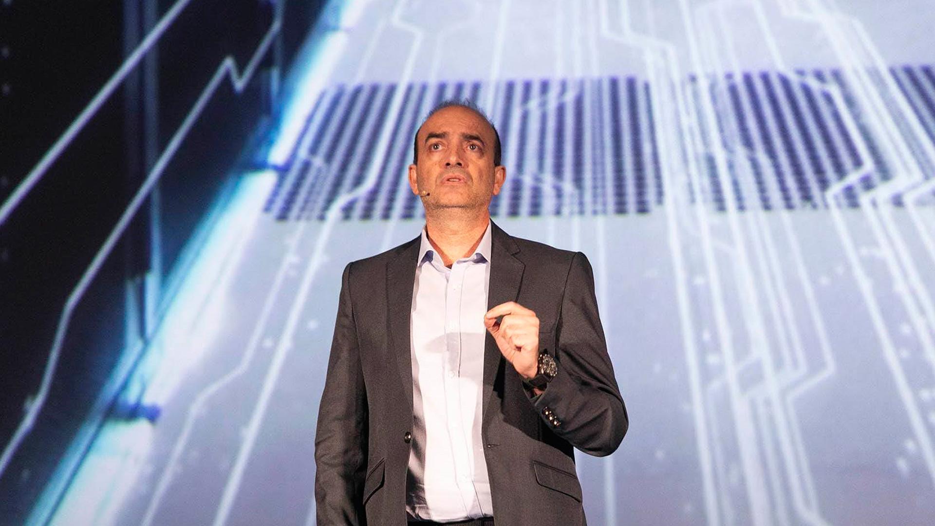 El asesor principal de Inteligencia Artificial e Innovación en el Goddard Space Flight Center y líder de la Estrategia de Tecnología de la Información de la NASA, Omar Hatamleh