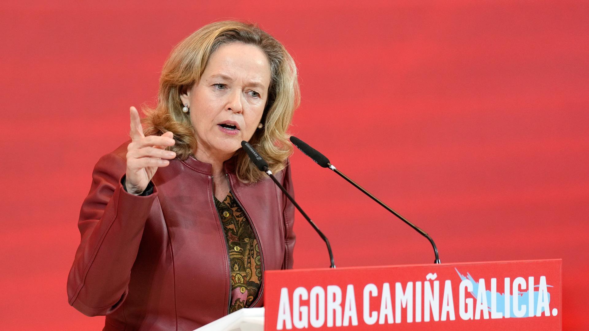La vicepresidenta primera del Gobierno y ministra de Economía, Comercio y Empresa, Nadia Calviño, interviene durante la clausura de la Convención Política del PSdeG