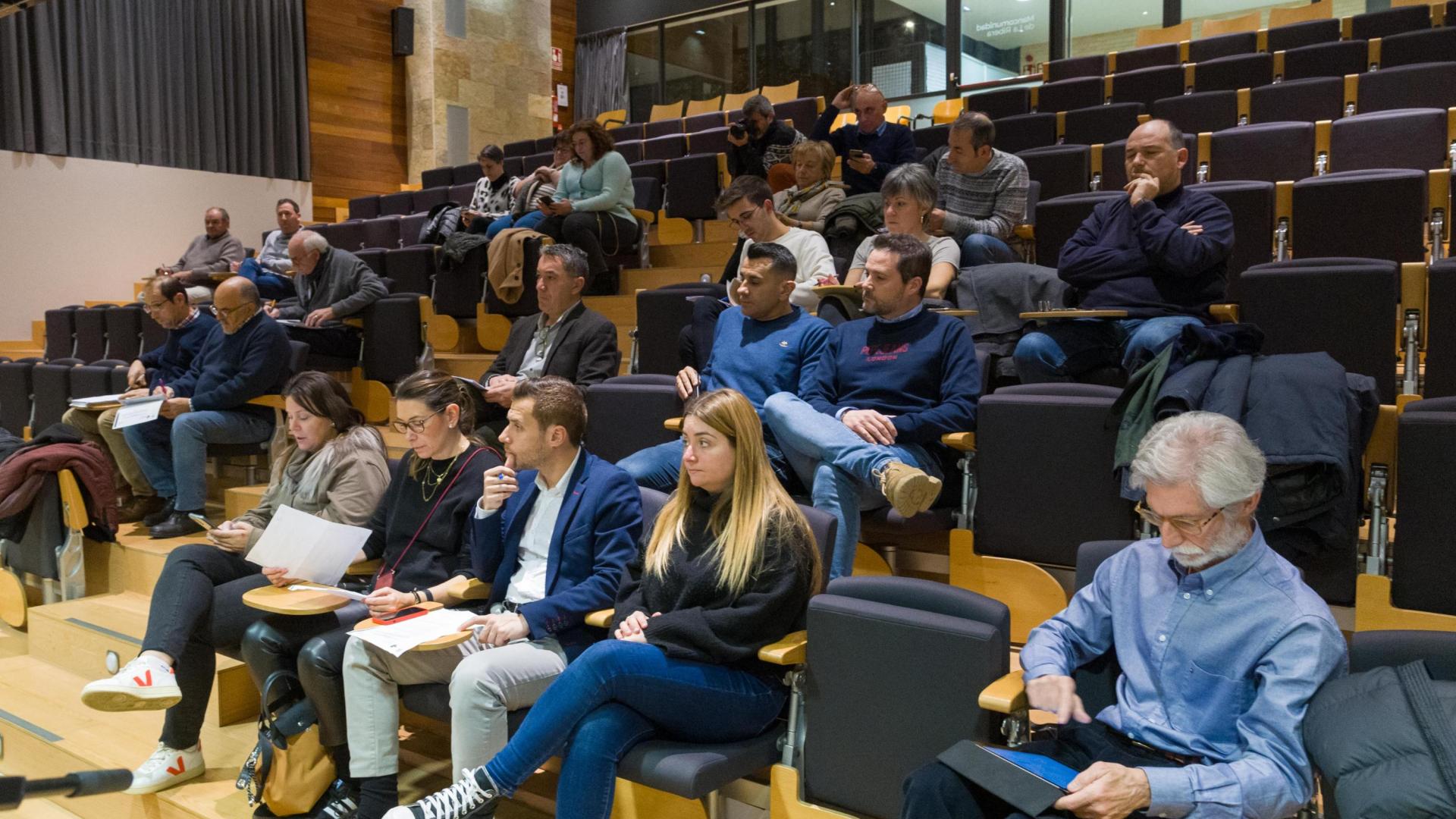 Asistentes a la asamblea general de la Mancomunidad de la Ribera celebrada este jueves en Tudela