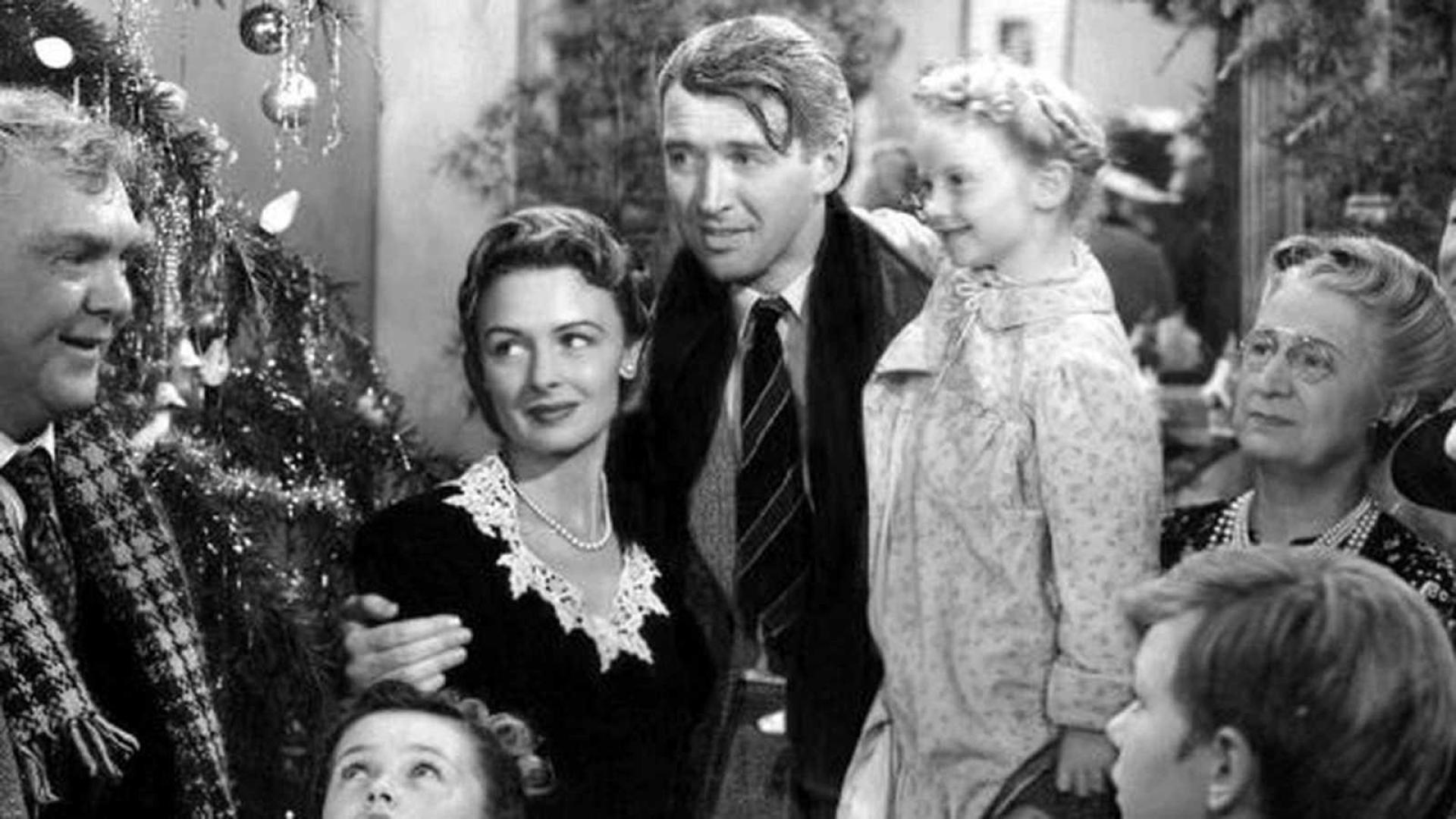 Todas las sobremesas del día de Navidad se emite la película '¡Qué bello es vivir!' (1946), en la que James Stewart continúa en la vida gracias a su ángel de la guardia.