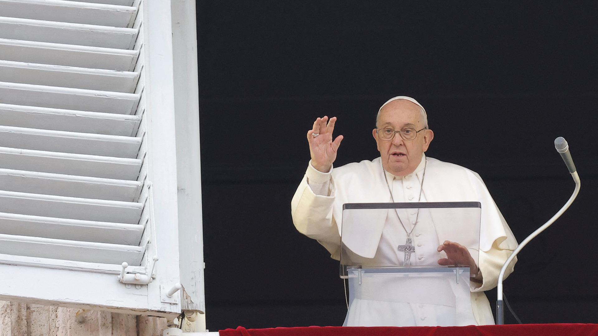 El Papa, durante el rezo del ángelus