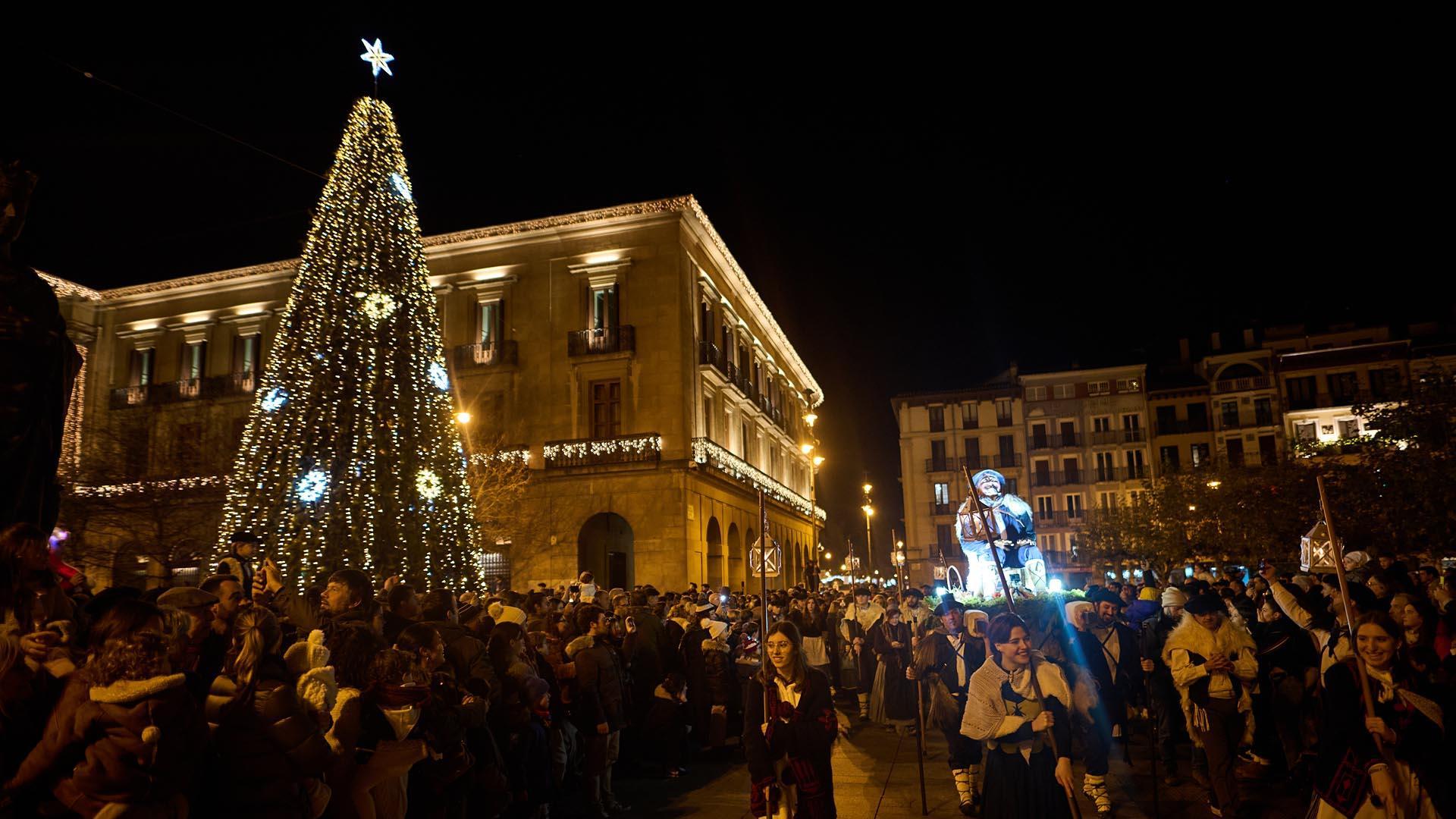 Visita del Olentzero a Pamplona este domingo, 24 de diciembre./