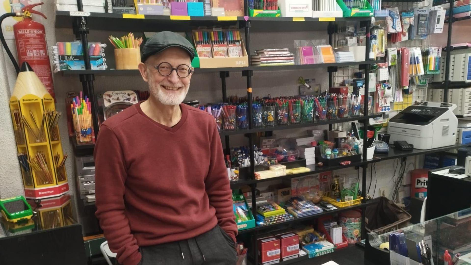 José Luis Sánchez Beaskoetxea, en la librería Studio de la plaza de los Castaños de Barañain