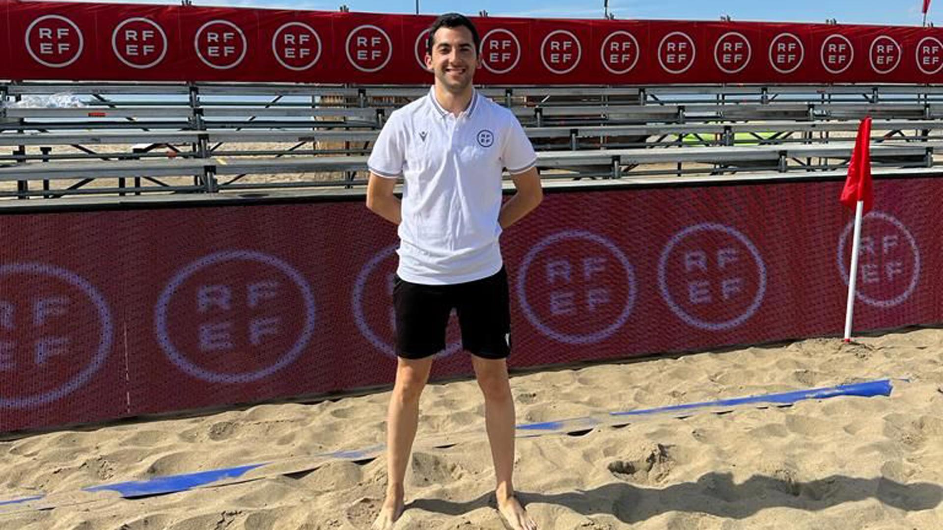 El árbitro navarro Borja Munárriz asciende a Primera división de fútbol playa