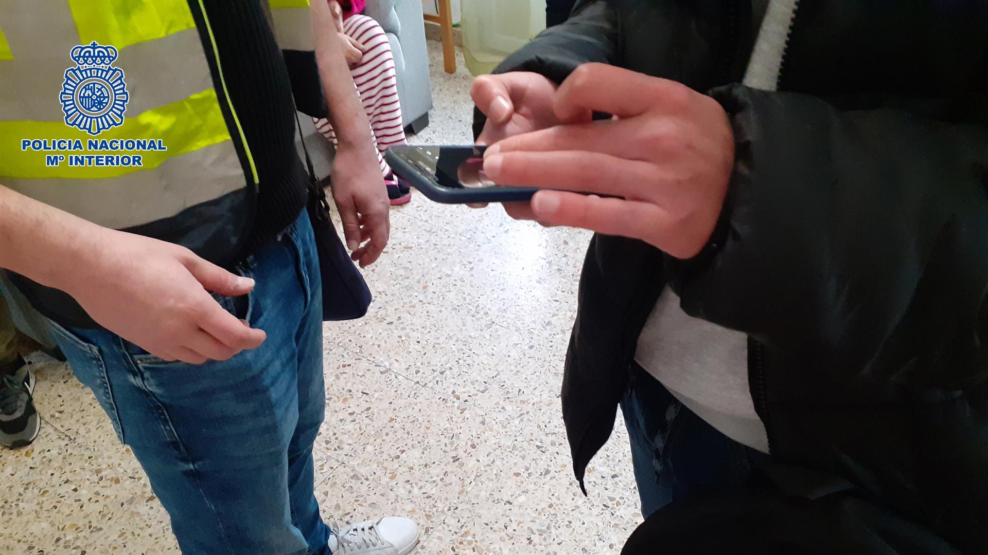Detenido un vecino de Navarrete (La Rioja) por posesión de archivos con pornografía sexual infantil