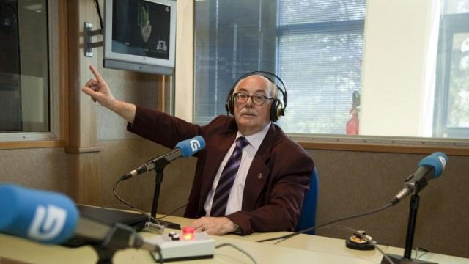 Luis Rial presentando un programa