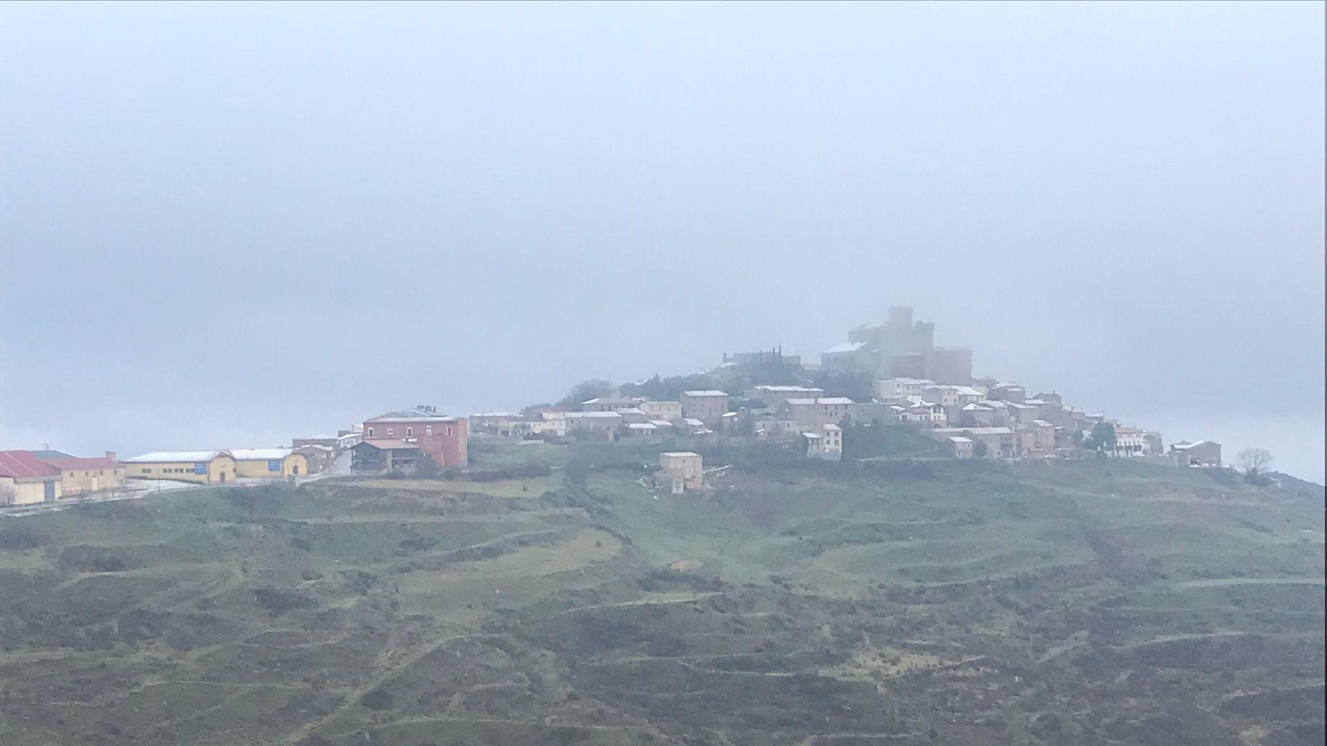 Nieve sobre Ujué a las 16 horas de este miércoles 10 de enero
