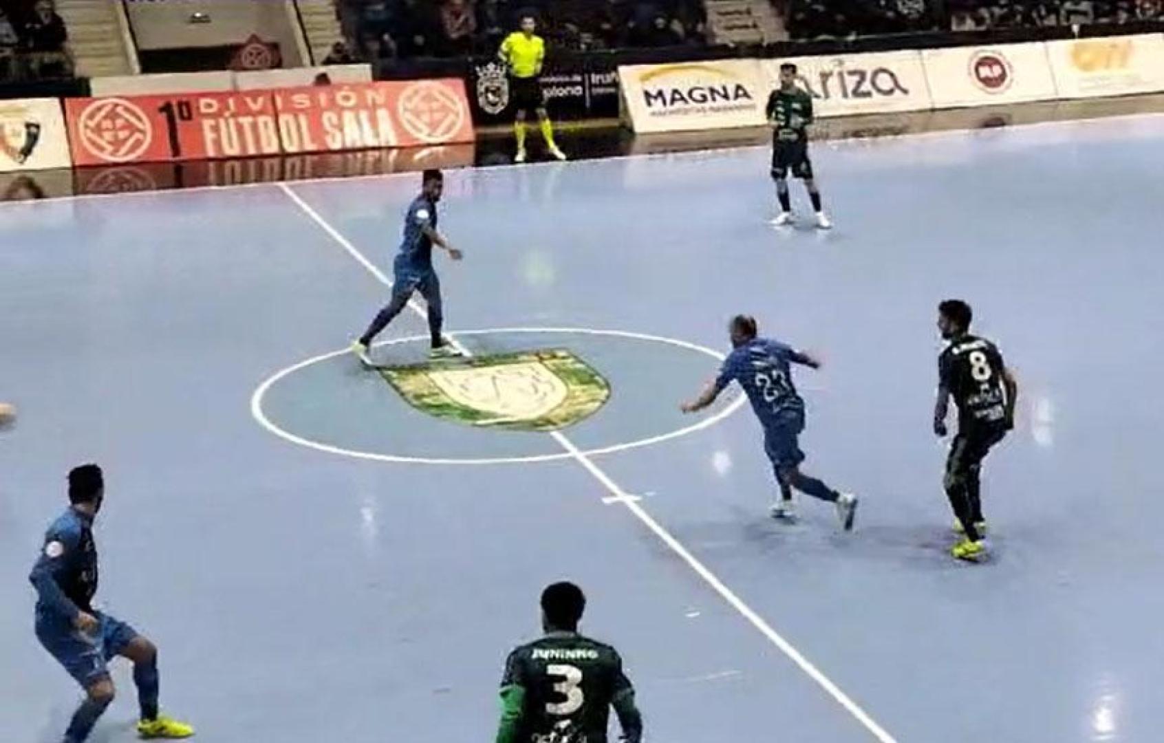 El capitán del Xota ha regresado a jugar este viernes tras lesionarse en la rodilla izquierda y ha salido a la pista en el minuto 29.