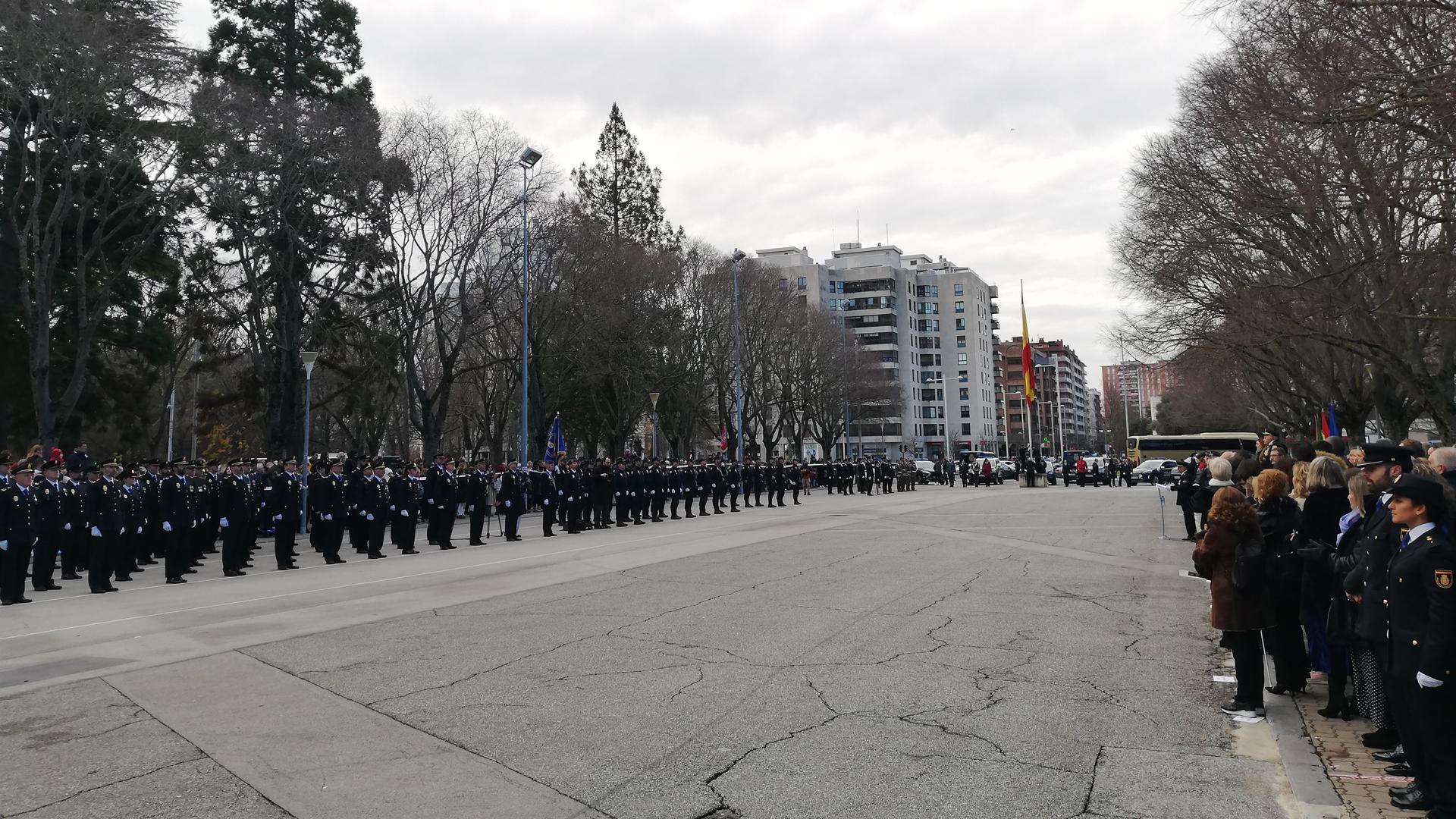 La Policía Nacional celebra en Pamplona su bicentenario como una institución "sólida, útil y fiable"