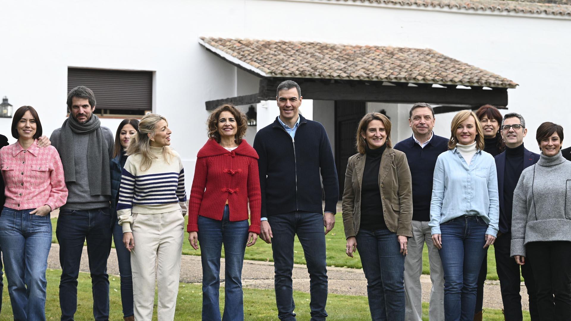 Sánchez se ha reunido con los miembros del Gobierno en una finca de Quintos de Mora