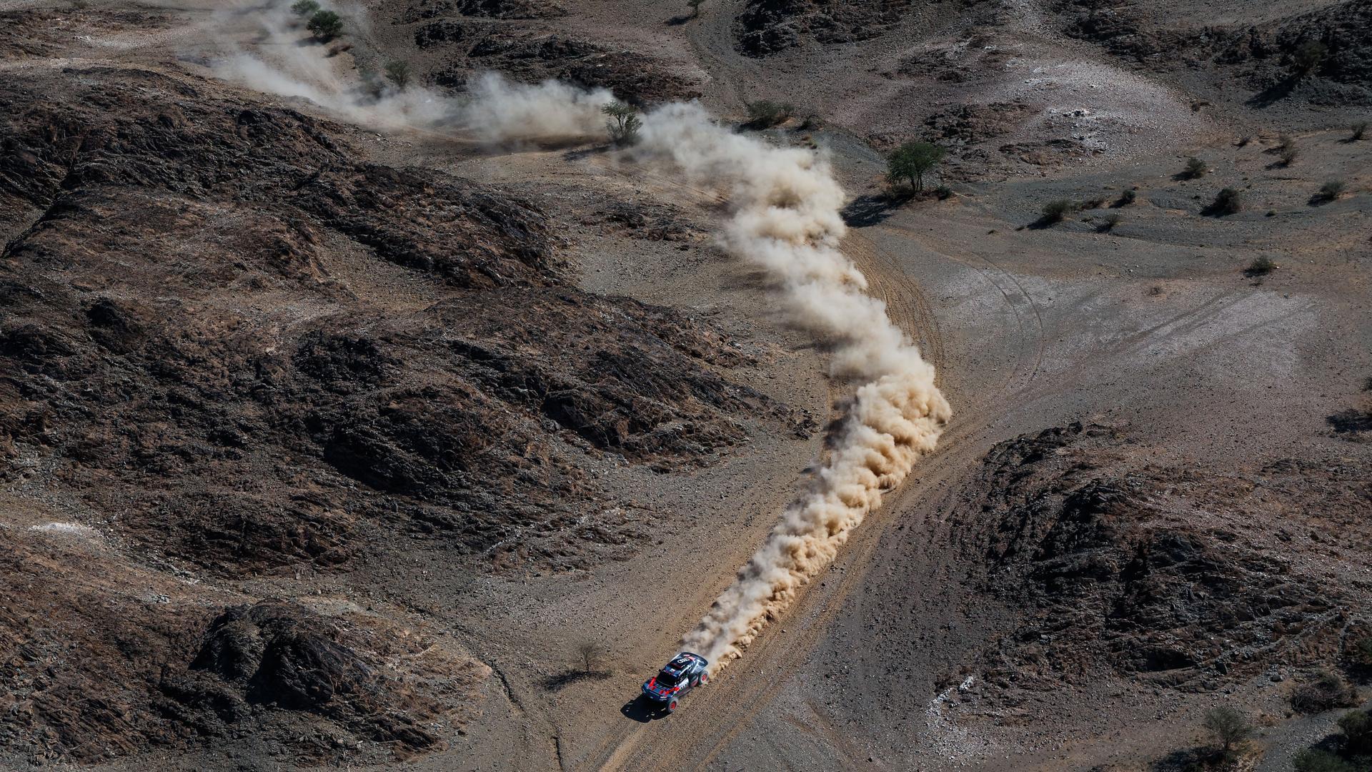 Carlos Sainz durante la séptima etapa del Dakar