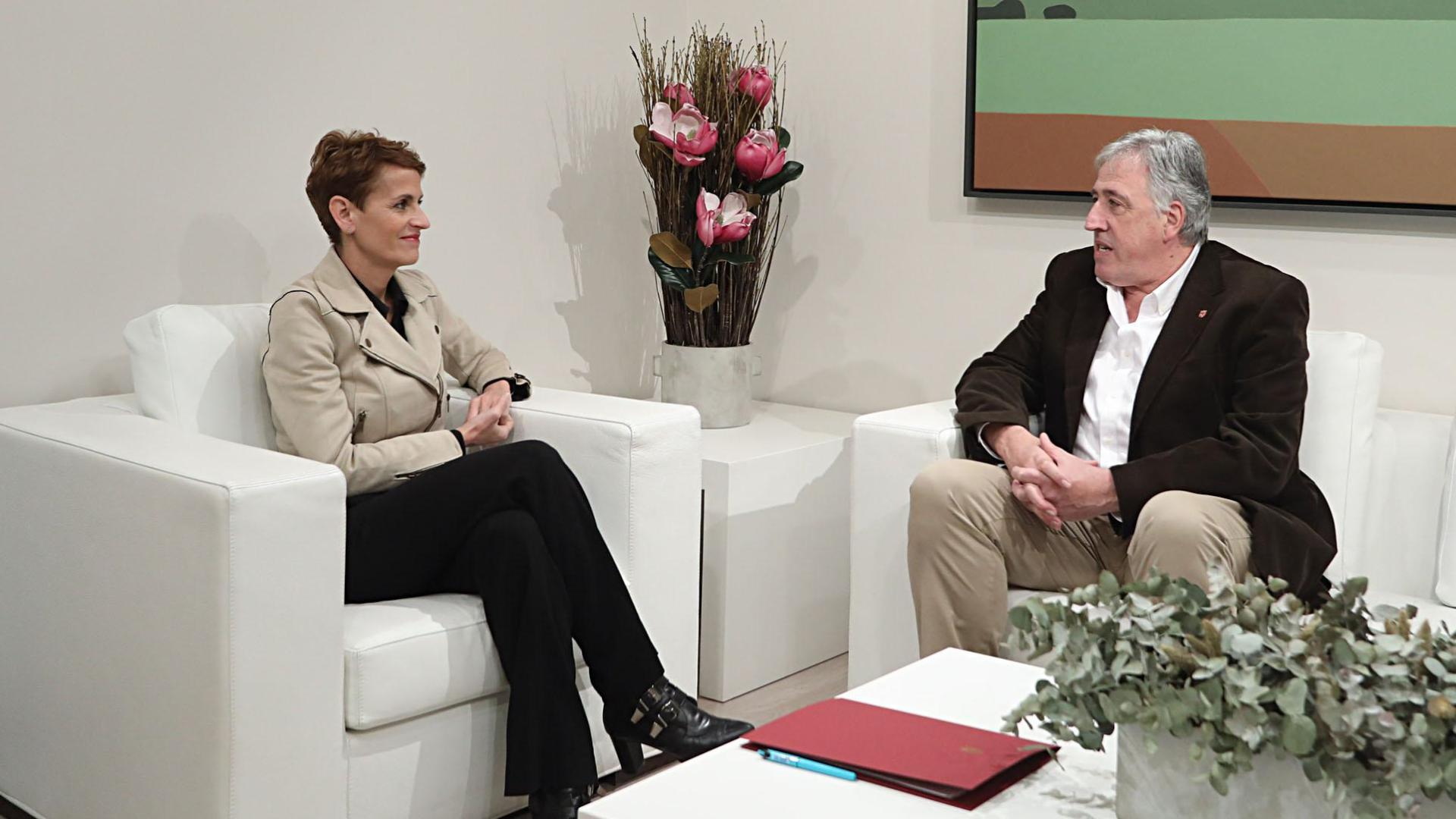 Reunión entre la presidenta Chivite y el alcalde Asiron