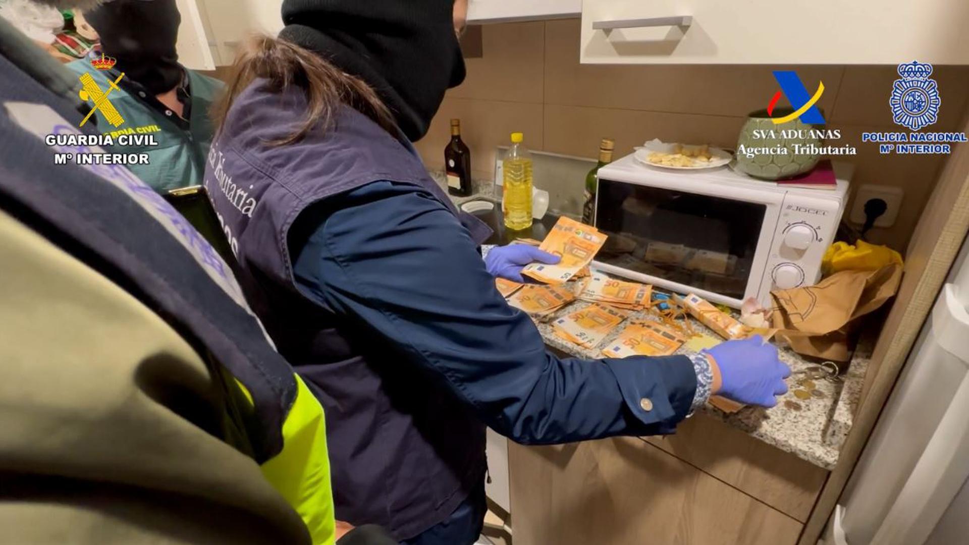 Desarticulada una organización criminal dedicada al tráfico de drogas en Navarra